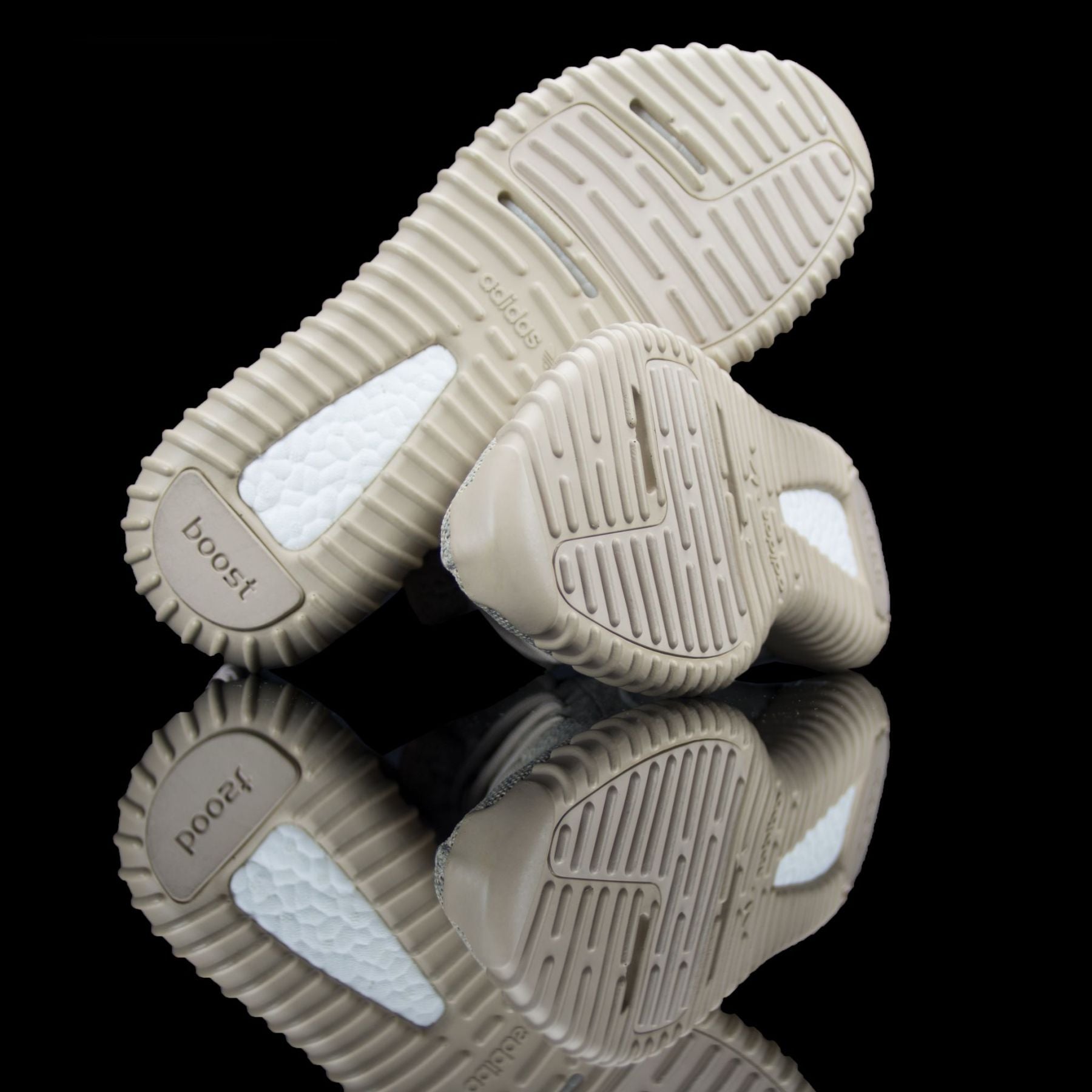 Adidas-Yeezy Boost 350-Product code: AQ2661 Colour: Light Stone/Oxford Tan-Light Stone Year of release: 2015-fabriqe.com