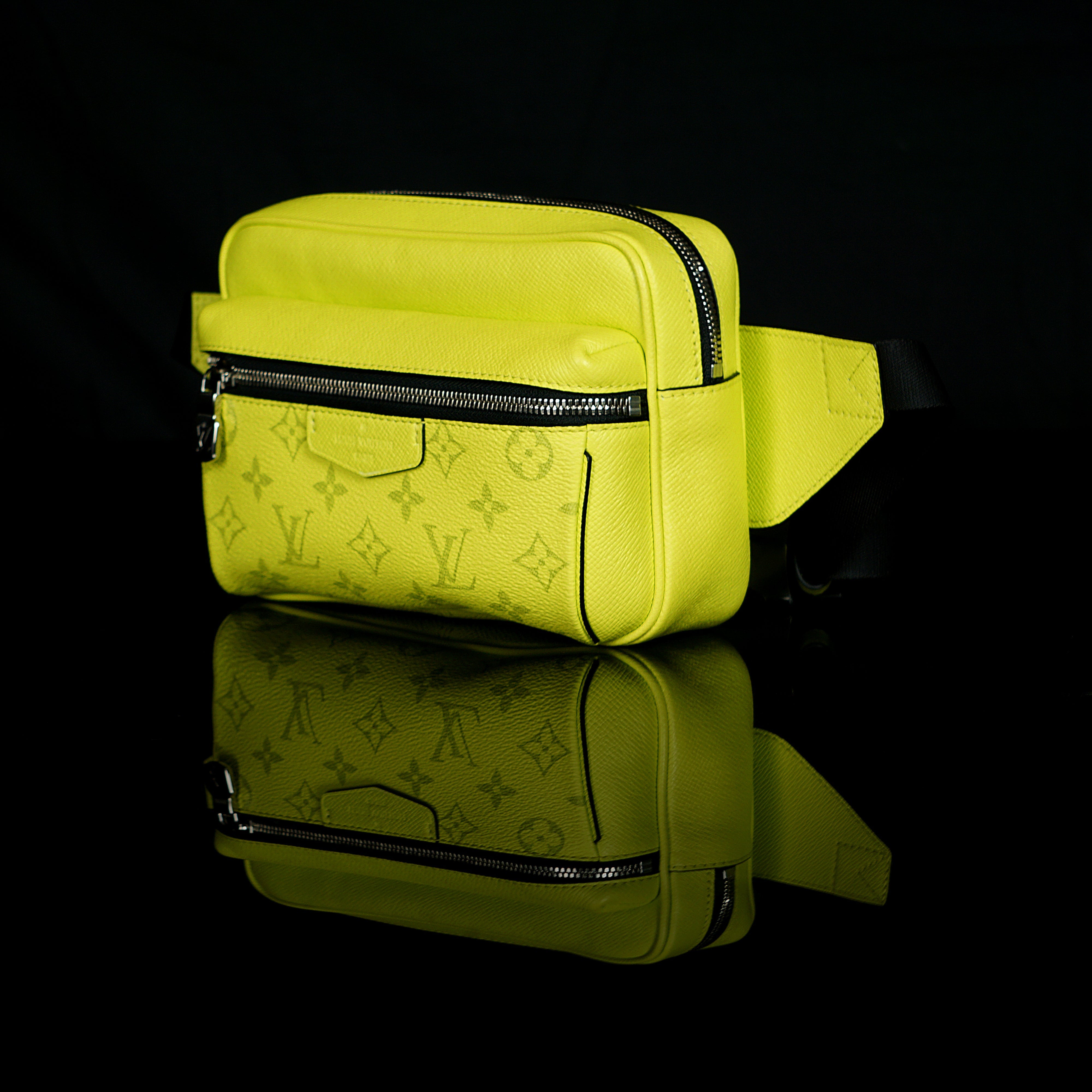 Louis Vuitton-Bumbag-8.27 x 6.69 x 1.97 inches ( length x height x width ) 20.8 x H 16.7 x W 5 cm/L 8.2 x H 6.6 x W 2.0 inches Lime Green Taïga cowhide leather and Monogram Bahia coated canvas Cowhide leather trim Textile lining Silver-colour hardware Adj