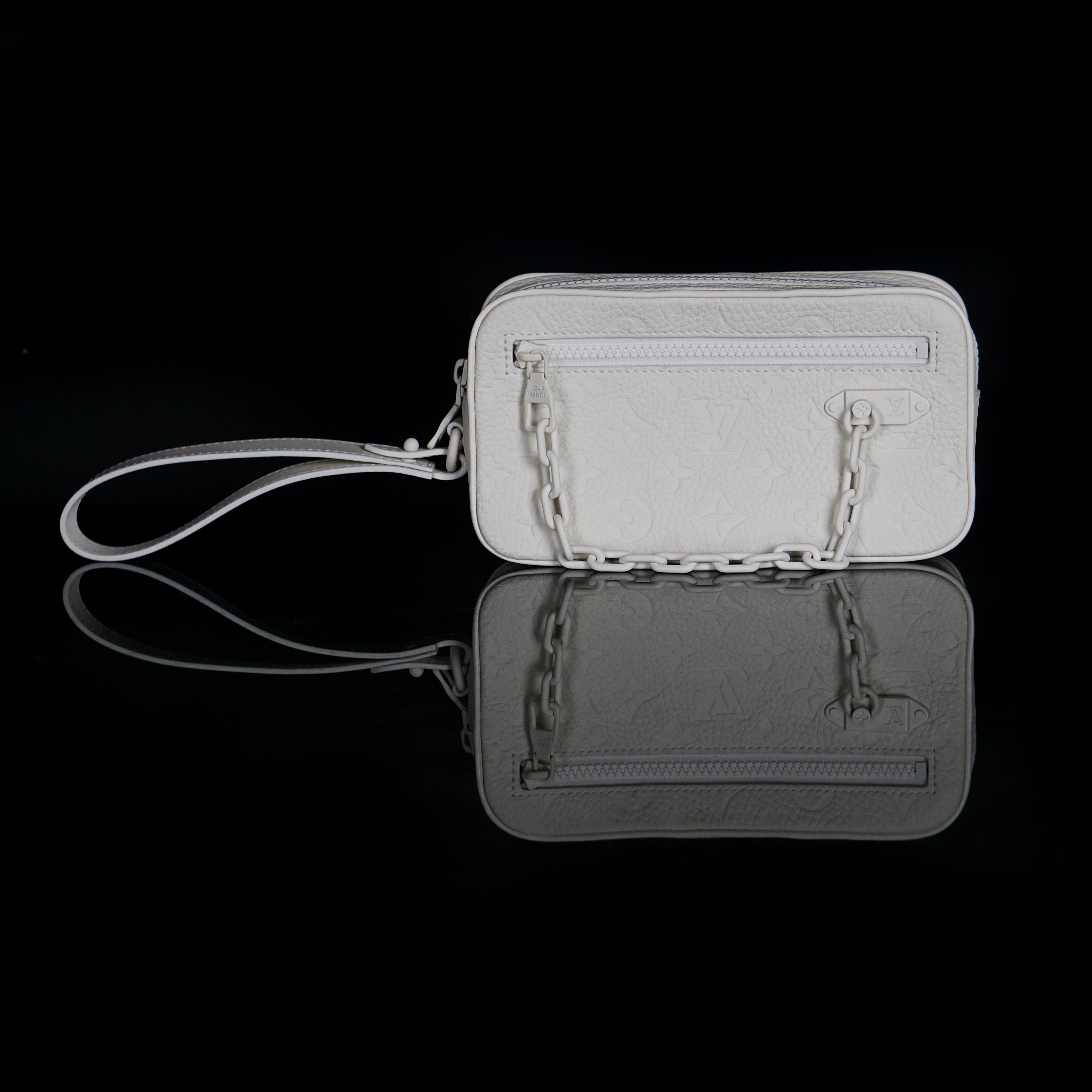 Louis Vuitton-Clutch-WT-9.06 x 4.53 x 1.57 inches ( length x height x width ) L 21.3 x H 12 x W 4.8 cm/ L 8.4 x H 4.7 x W 1.9 inches Powder White Taurillon Monogram Cowhide leather Textile lining Tone-on-tone hardware Matte-effect resin chain Removable st