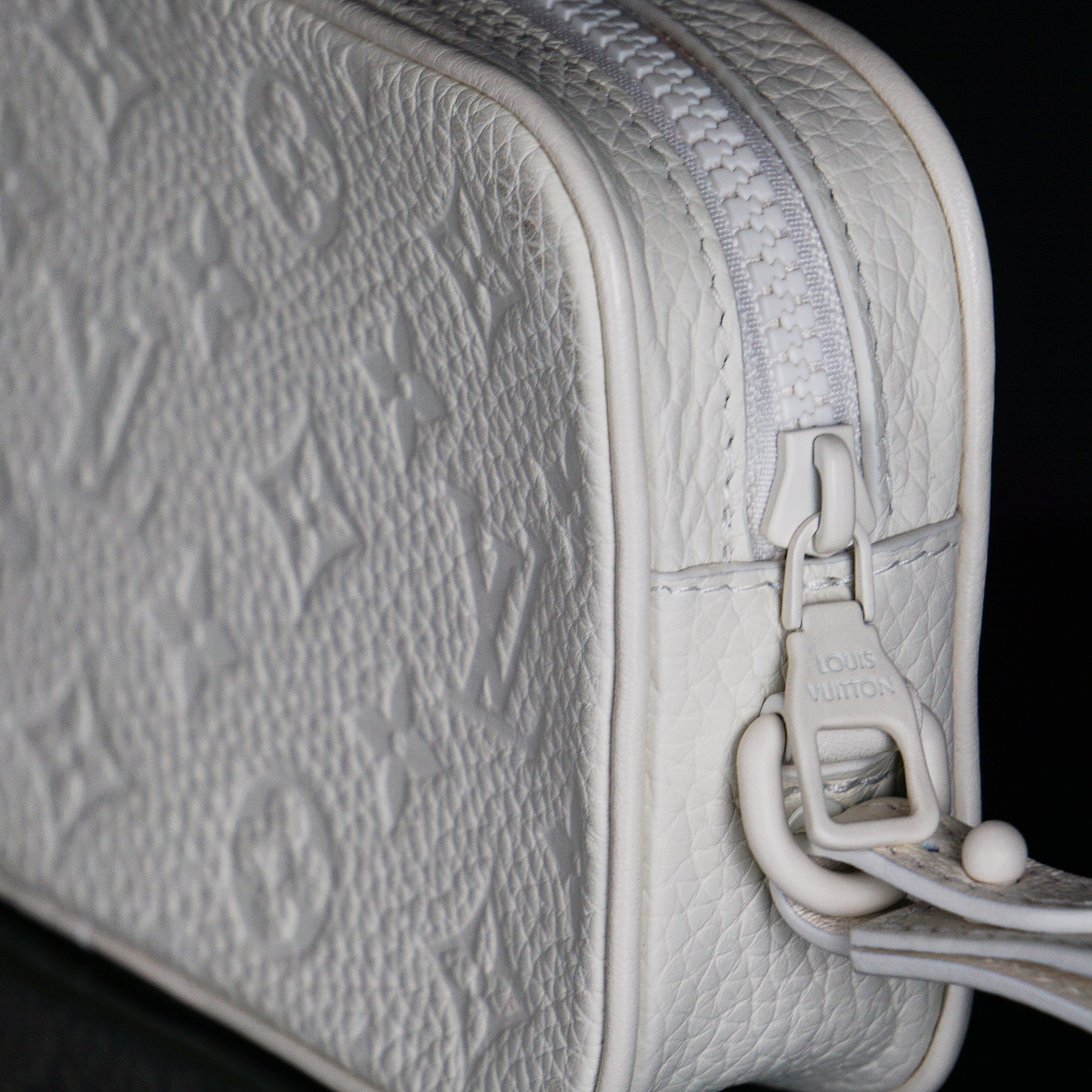 Louis Vuitton-Clutch-WT-9.06 x 4.53 x 1.57 inches ( length x height x width ) L 21.3 x H 12 x W 4.8 cm/ L 8.4 x H 4.7 x W 1.9 inches Powder White Taurillon Monogram Cowhide leather Textile lining Tone-on-tone hardware Matte-effect resin chain Removable st