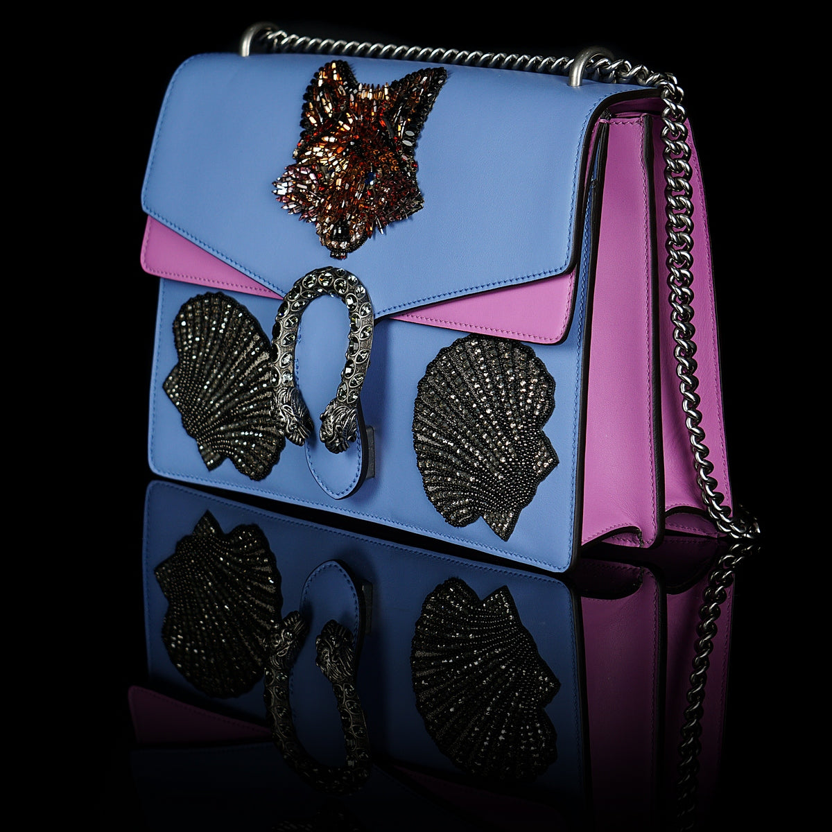 Gucci-Dionysus Shoulder Bag-Selfridges exclusive Blue Leather, a material with low environmental, Pink sides Antique silver-toned hardware Fox's head and Shells design made with sequins Tiger head closure Interior zippered compartment Pocket under the flap External rear pocket Sliding chain strap can be worn as a shoulder strap with 35 drop or can be worn as a top handle with 22 drop Medium size: W30cm x H21cm x D10cm Suede lining with interior pockets Made in Italy The model is 178 cm-fabriqe.com