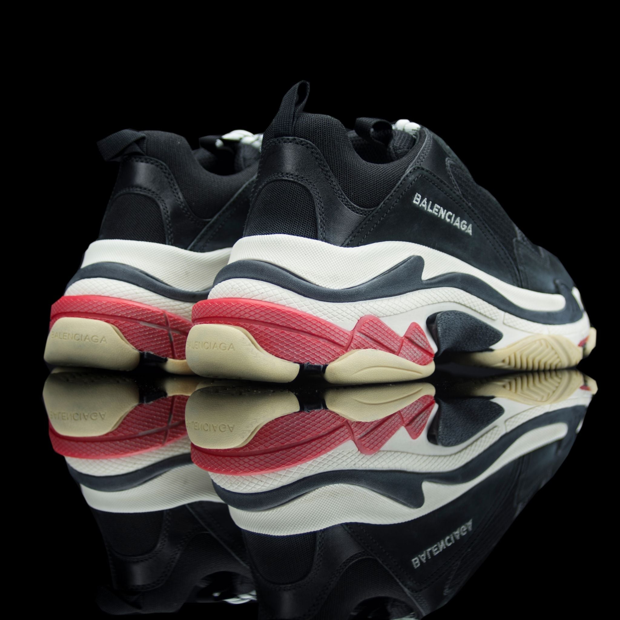 Balenciaga-Triple S-Pre Order Duration (3-5 Working Days) Product Code: 512175 W0901 1259 Colour: Black Red – "Bred" Limited Stock Material: Nubuck, Mesh, Rubber Sole-fabriqe.com