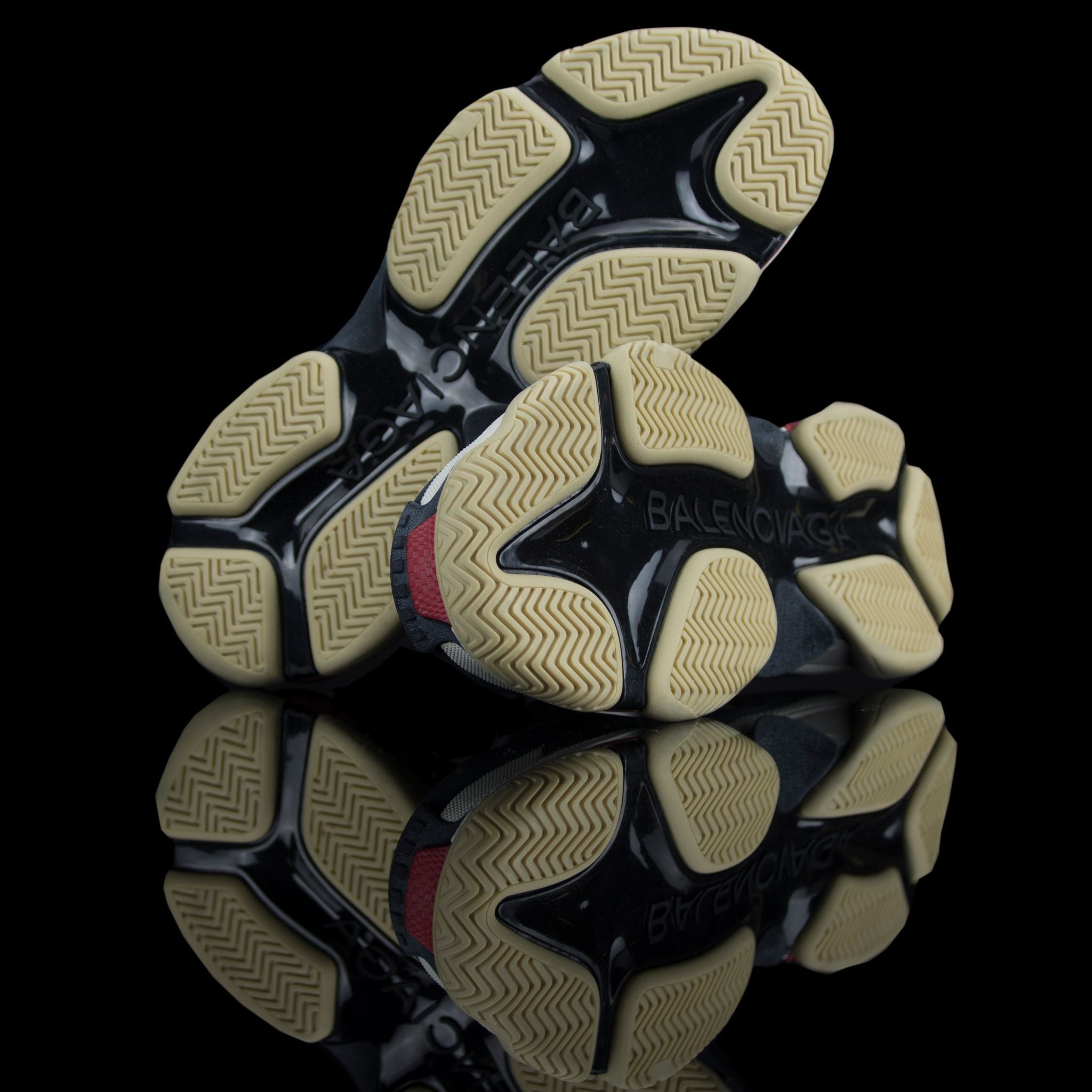 Balenciaga-Triple S-Pre Order Duration (3-5 Working Days) Product Code: 512175 W0901 1259 Colour: Black Red – "Bred" Limited Stock Material: Nubuck, Mesh, Rubber Sole-fabriqe.com