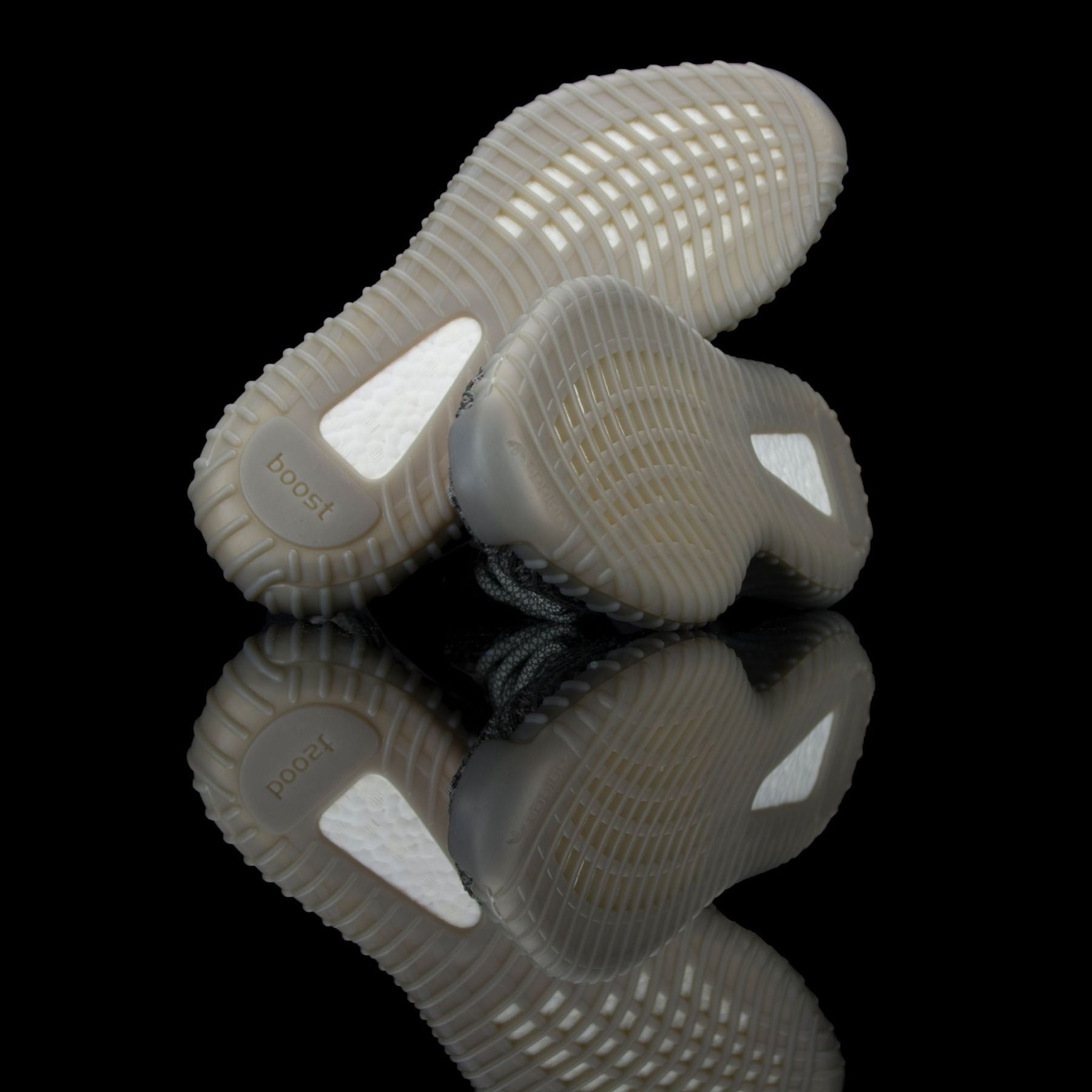 Adidas-Yeezy Boost 350-Product code: BB1826 Colour: Steeple Grey/Beluga/Solar Red Year of release: 2016-fabriqe.com