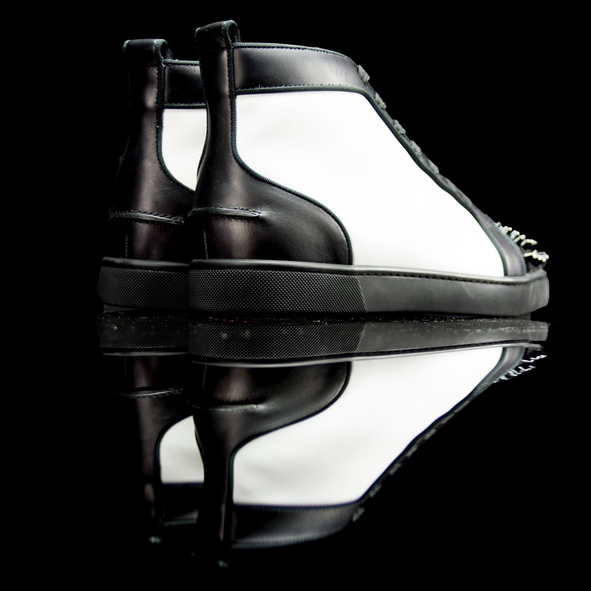 Christian Louboutin-Louis Flat High Spiked Toe-Product Code: 1150410 Colour: White, Black 2014 Release, Discontinued Material: Leather, Patent, Crystal Spikes-fabriqe.com