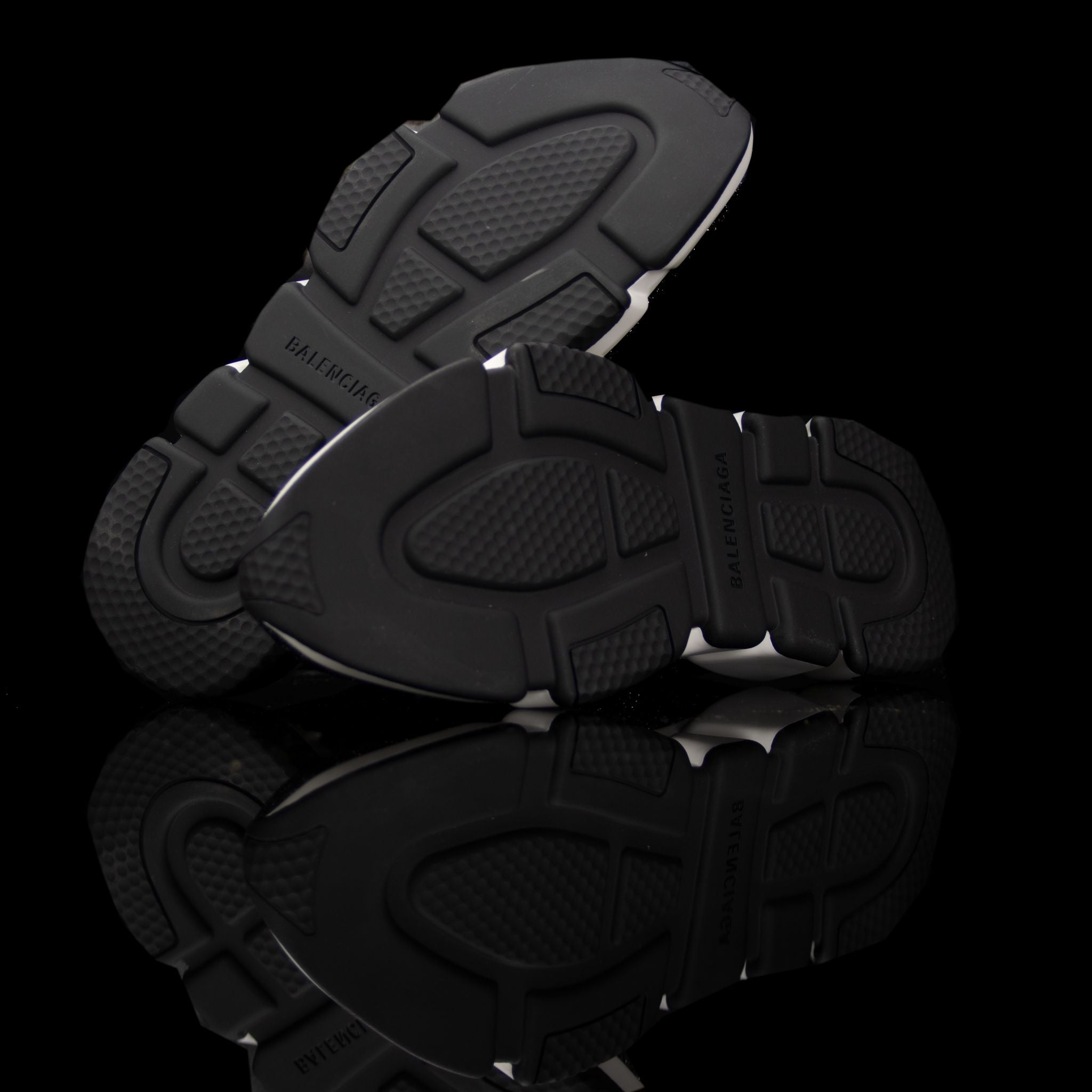 Balenciaga-Speed Knit-Product Code: 530284 20680 1000 Colour: Noir – Black Glitter Limited Stock Material: Glittered Textile Sock, Rubber Sole-fabriqe.com