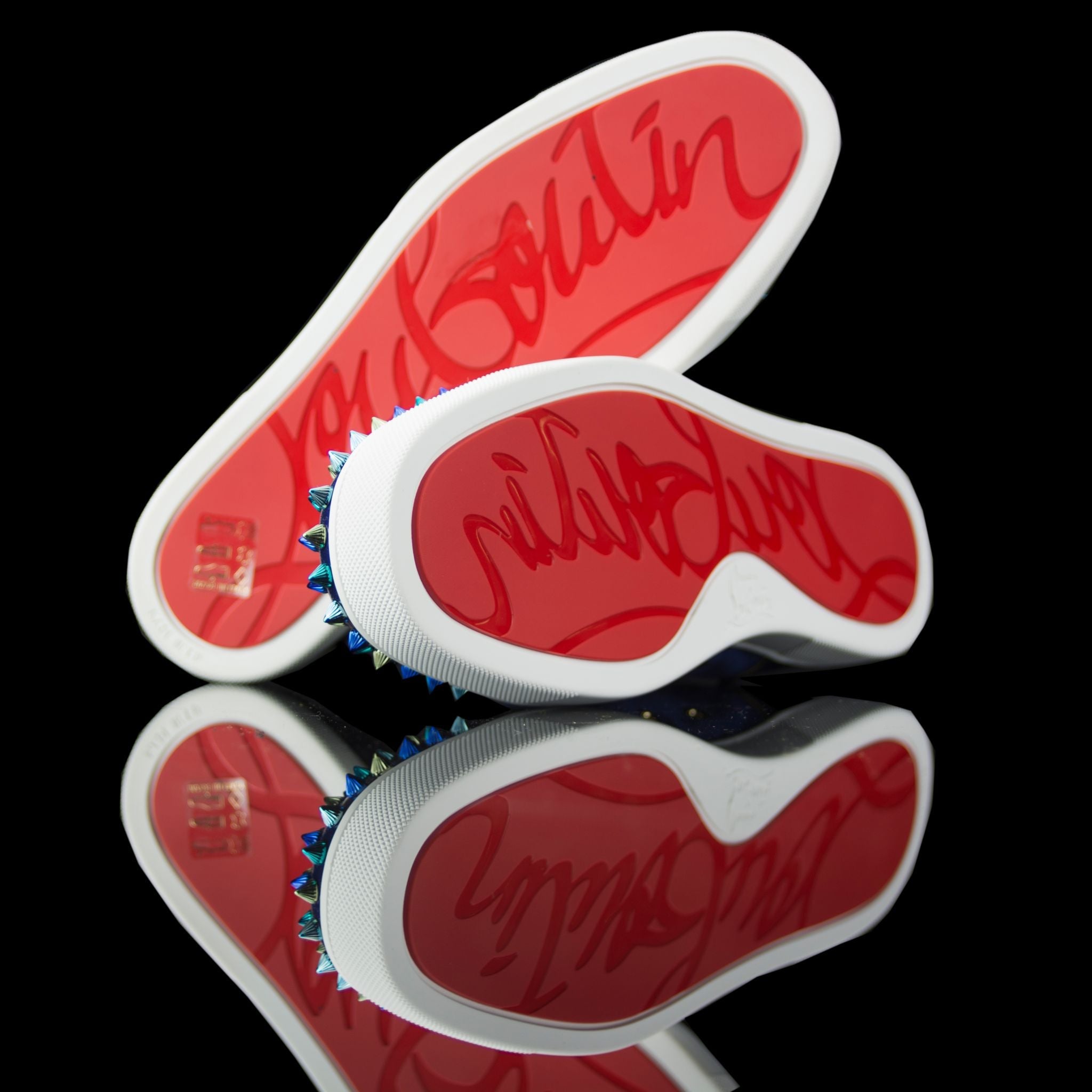 Christian Louboutin-Louis Junior Low Spikes-Pre Order Duration (3-5 Working Days) Product Code: 3170053 Colour: Atlantic-Navy Blue, Gold 2018 Release Limited Stock Material: Suede Velours, Metal Spikes, Patent Toe Box, Patent Back Christian Louboutin Loui