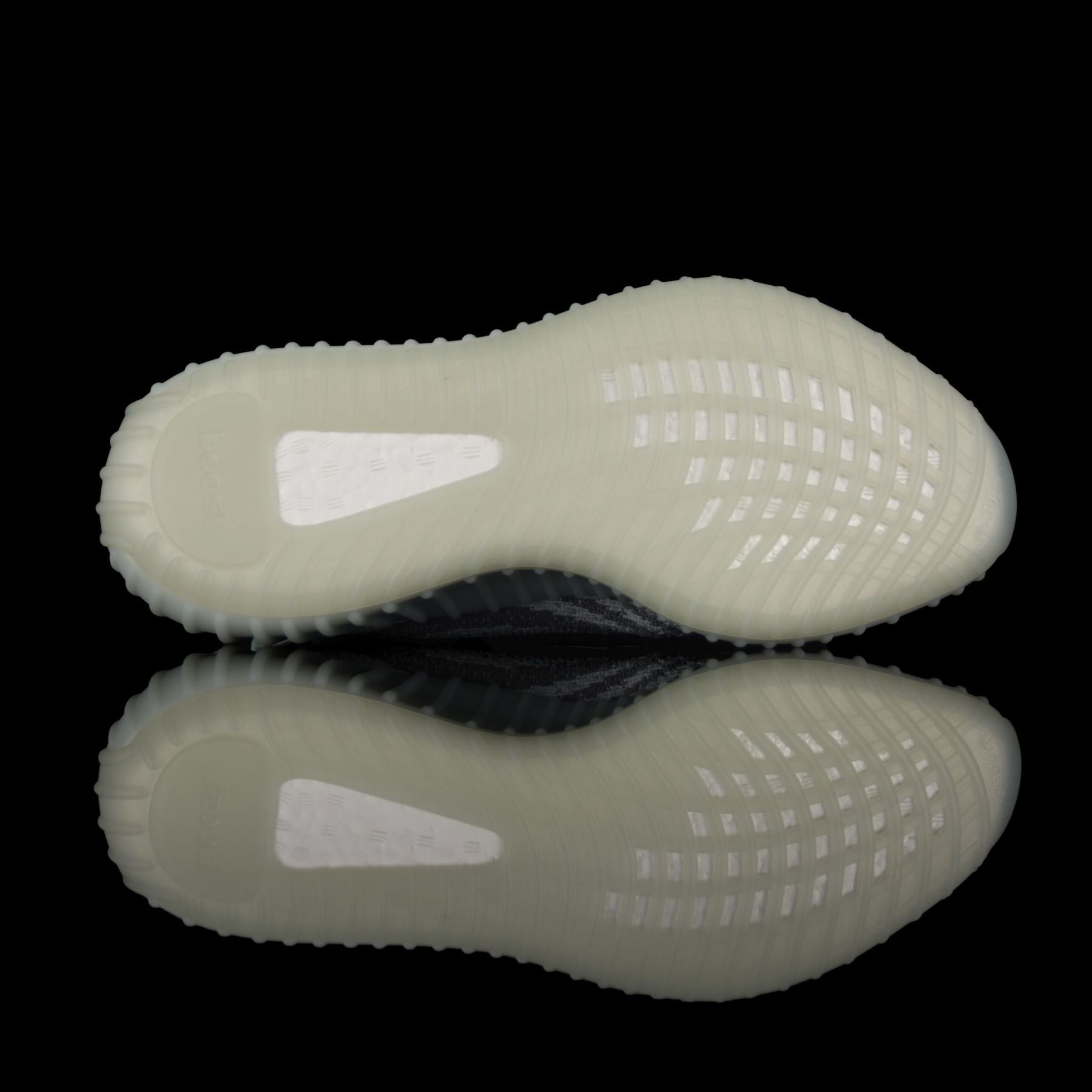 Adidas-Yeezy Boost 350-Product code: B37571 Colour: Blue Tint/Grey Three/High Risk Red Year of release: 2017-fabriqe.com