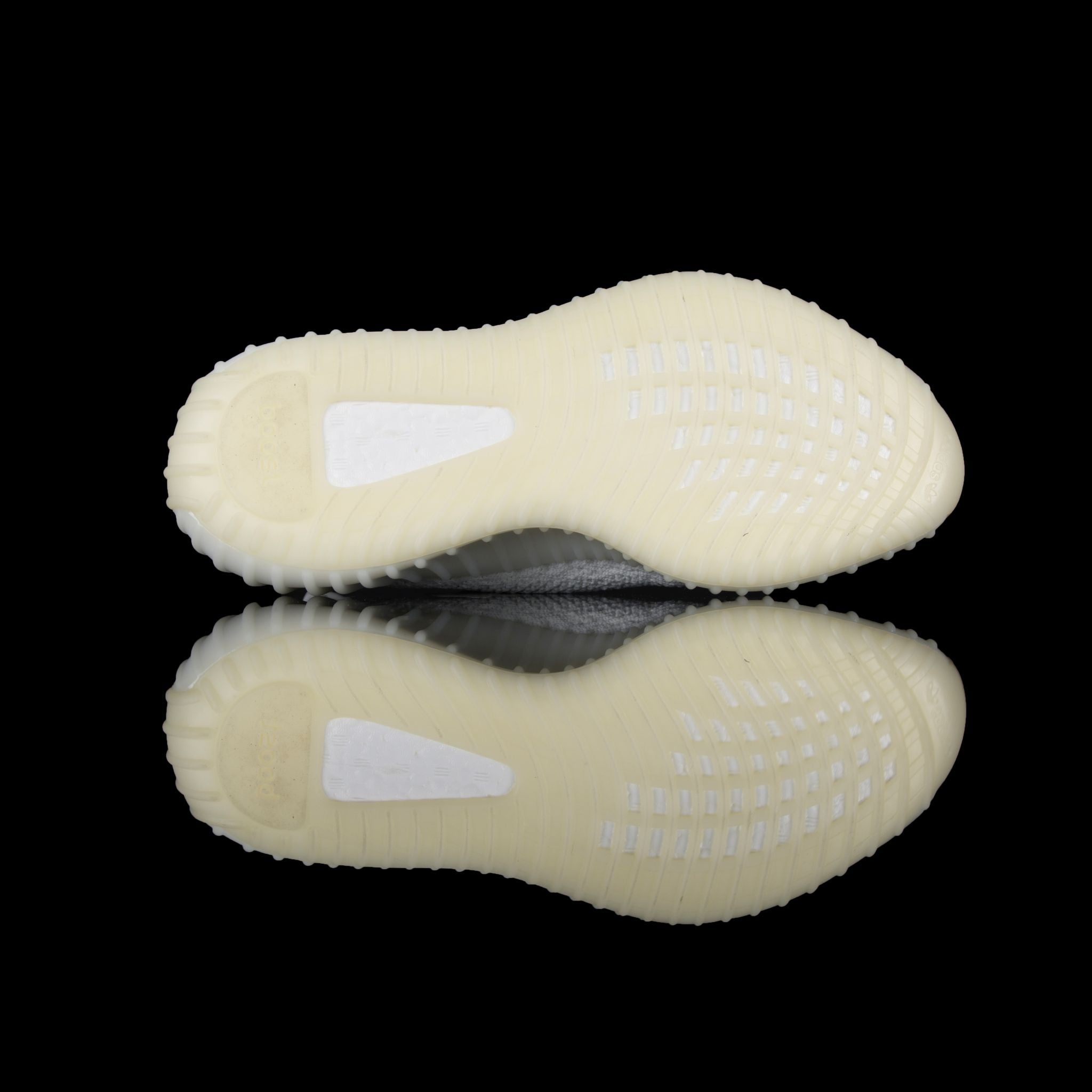 Adidas-Yeezy Boost 350-Product code: CP9366 Colour: Cream White/Cream White Year of release: 2017-fabriqe.com