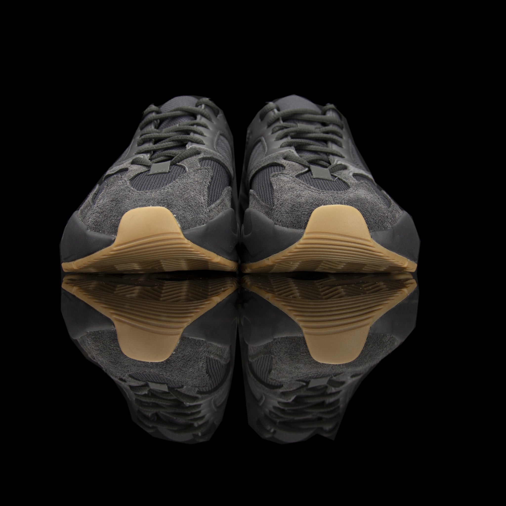Adidas-Yeezy Boost 700-Product code: FV5304 Colour: Utility Black/Utility Black/Utility Black Year of release: 2019-fabriqe.com