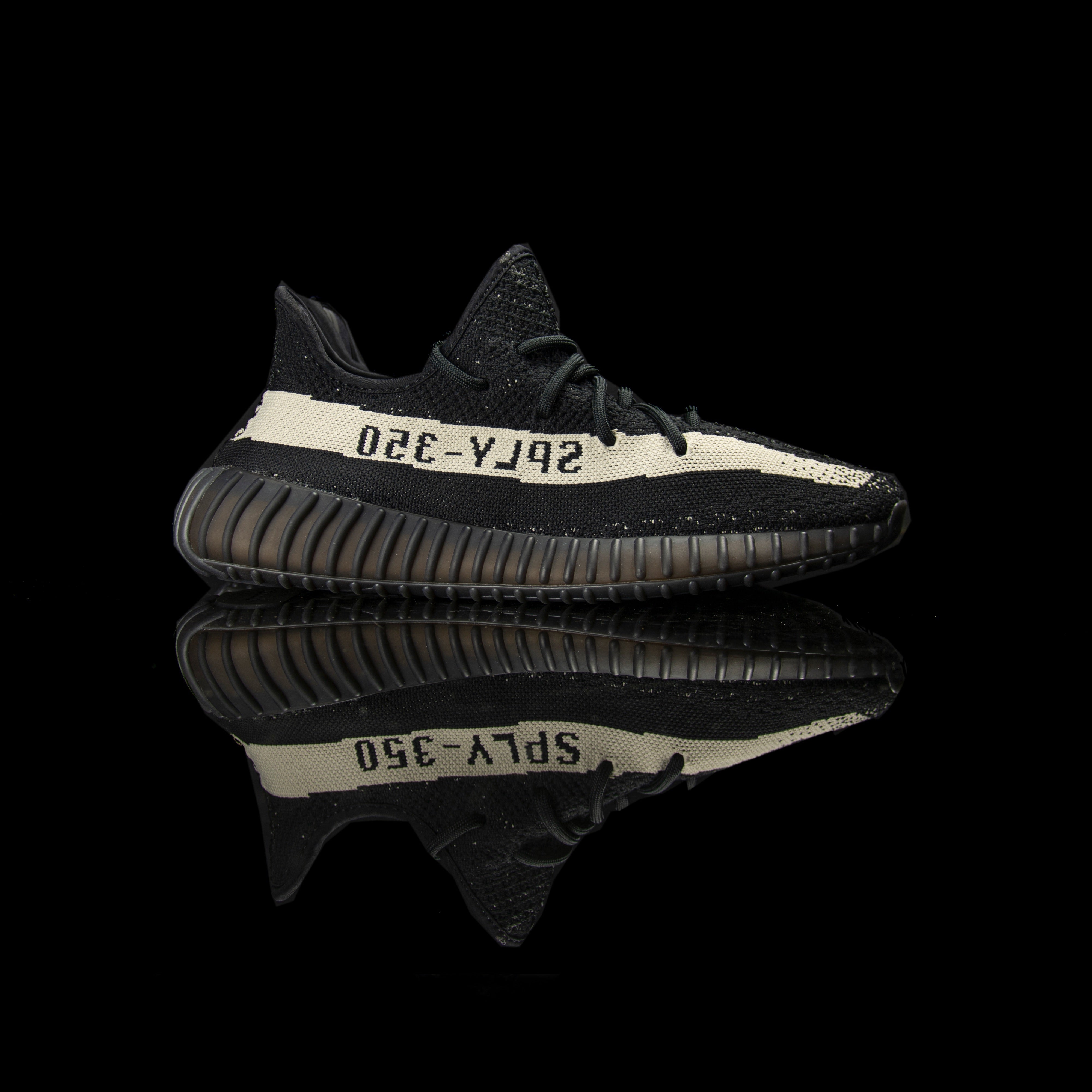 Adidas-Yeezy Boost 350-Product code: BY1604 Colour: Core Black/Core White/Core Black Year of release: 2016-fabriqe.com