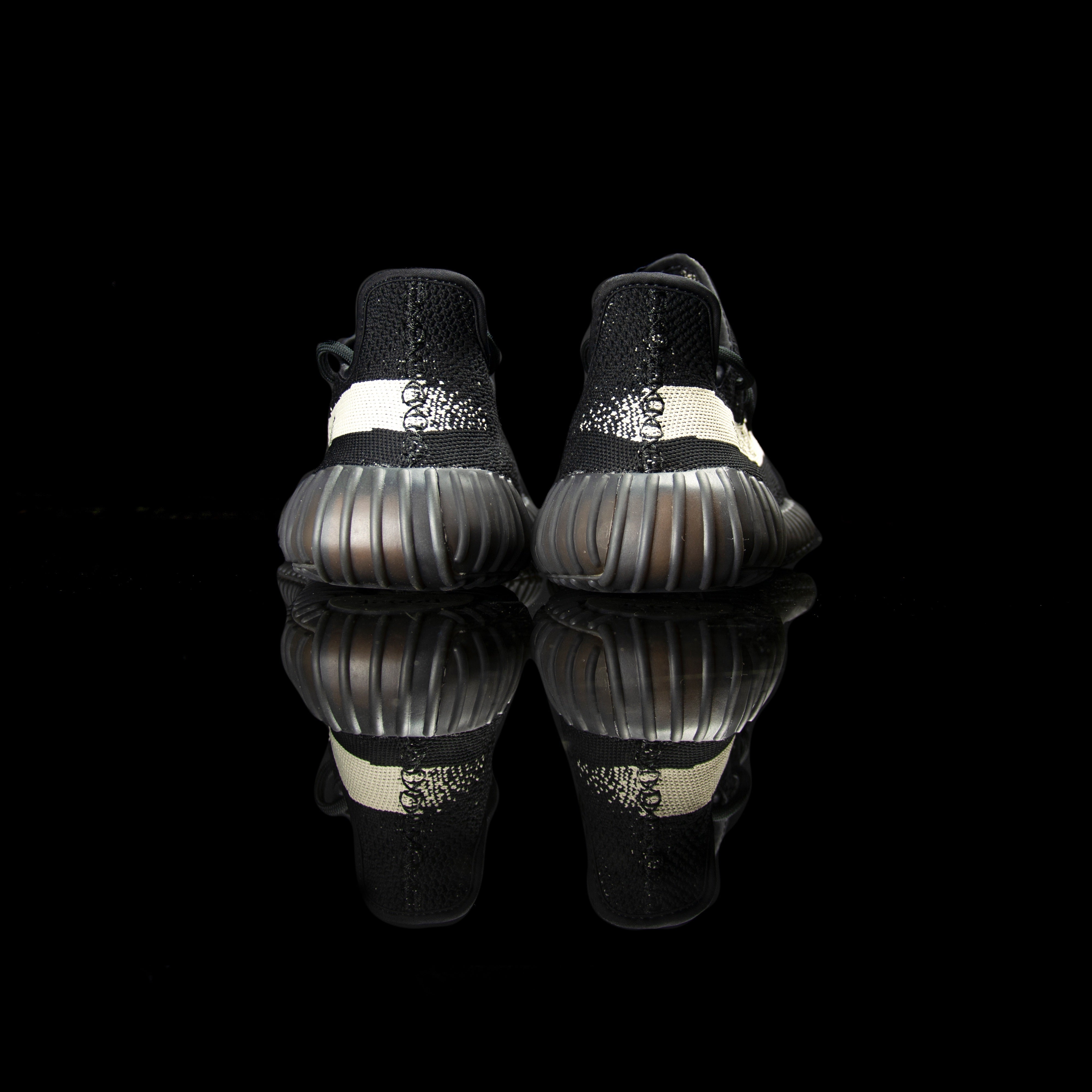 Adidas-Yeezy Boost 350-Product code: BY1604 Colour: Core Black/Core White/Core Black Year of release: 2016-fabriqe.com