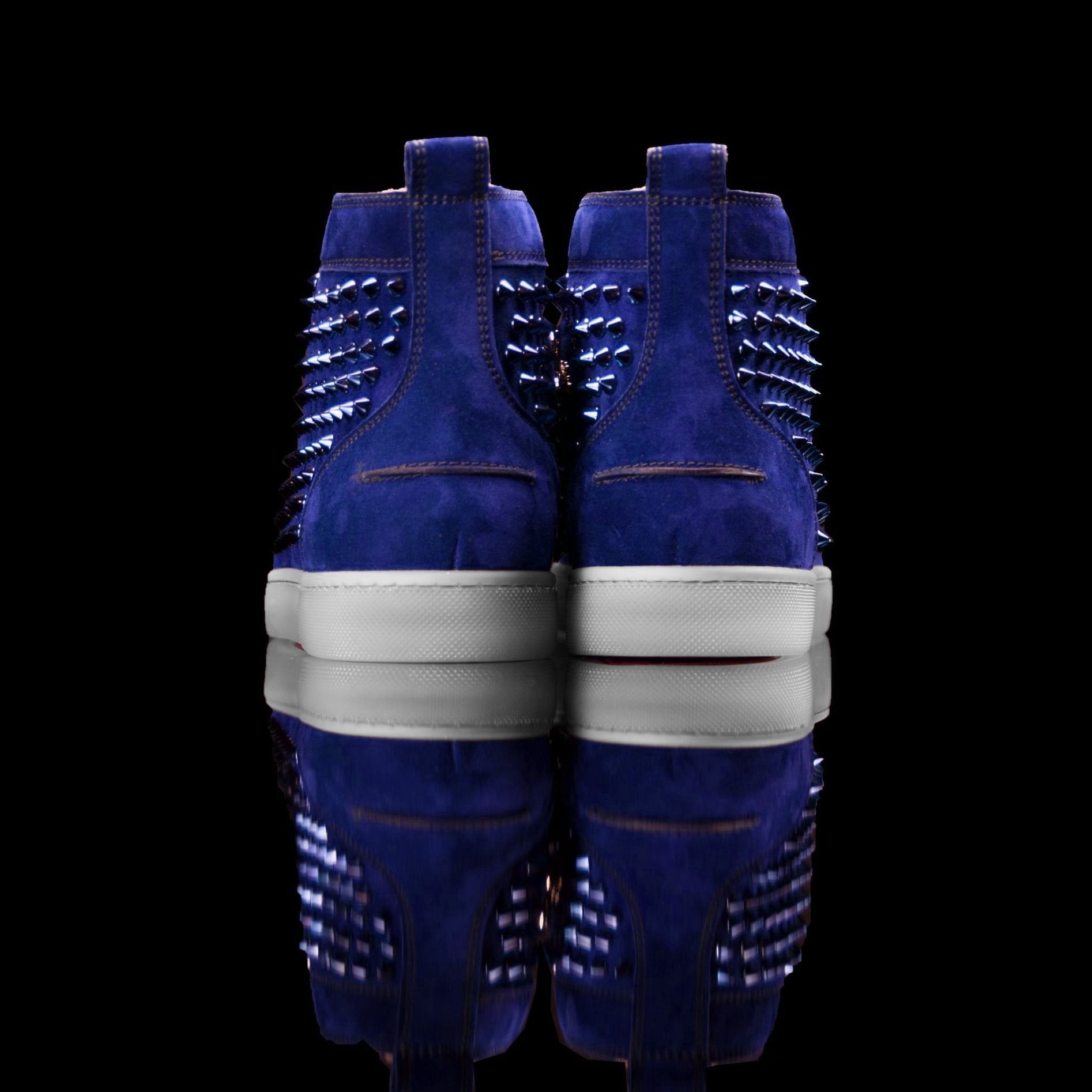 Christian Louboutin-Louis Flat-Colour: Blue Scurro Un-Released Material: Suede/Velour Translucent Sole Mens Christian Louboutin Louis Flat Spikes Suede Blue Scurro Unreleased Sample Pair-fabriqe.com