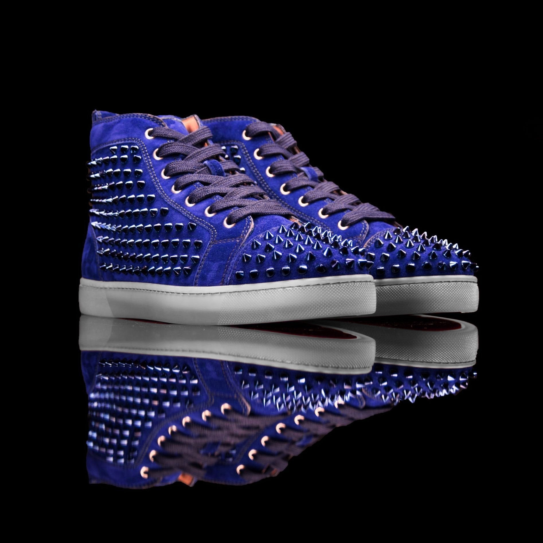 Christian Louboutin-Louis Flat-Colour: Blue Scurro Un-Released Material: Suede/Velour Translucent Sole Mens Christian Louboutin Louis Flat Spikes Suede Blue Scurro Unreleased Sample Pair-fabriqe.com