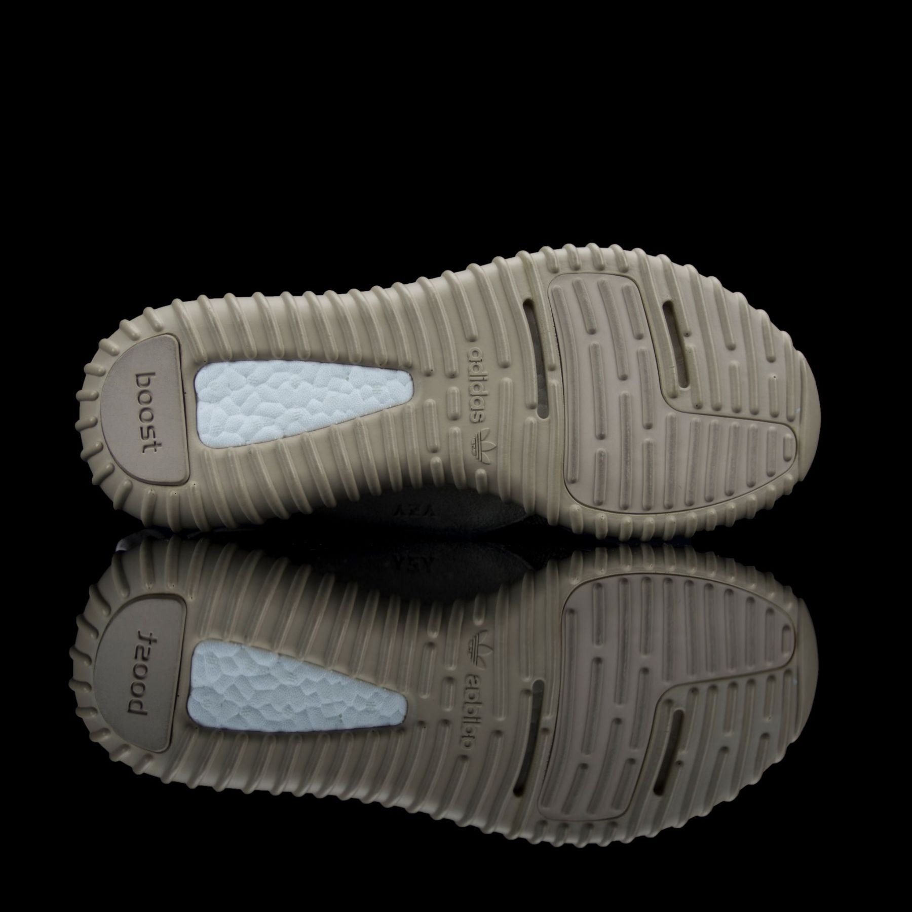 Adidas-Yeezy Boost 350-Product code: AQ2661 Colour: Light Stone/Oxford Tan-Light Stone Year of release: 2015-fabriqe.com