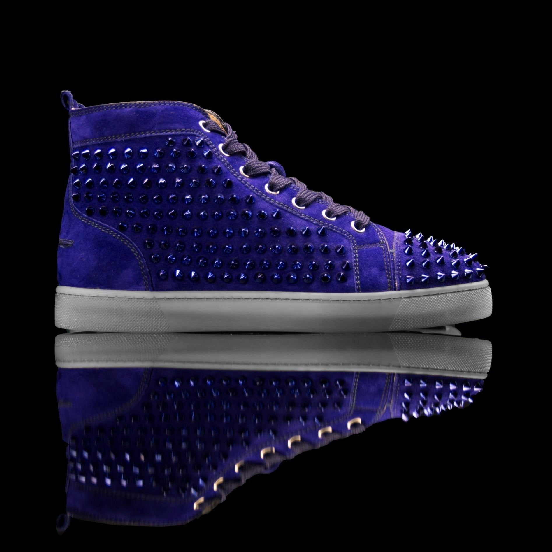 Christian Louboutin-Louis Flat-Colour: Blue Scurro Un-Released Material: Suede/Velour Translucent Sole Mens Christian Louboutin Louis Flat Spikes Suede Blue Scurro Unreleased Sample Pair-fabriqe.com