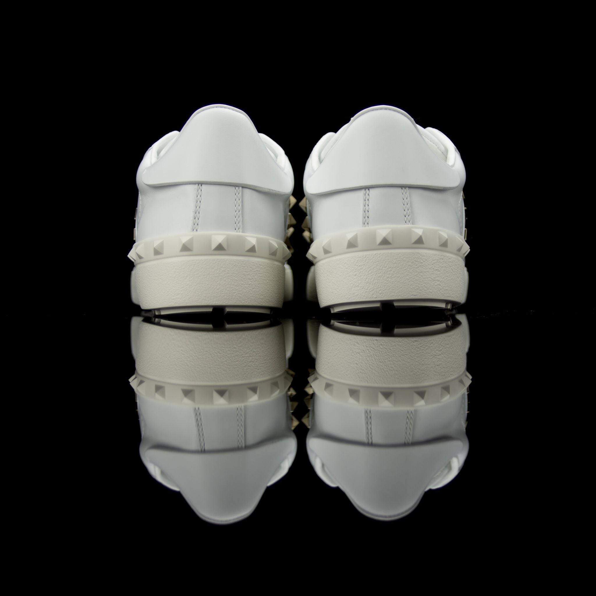 Valentino-Rockstud Sneakers-White leather Silver Rockstuds, leather linings, rubber soles Lace-up Come with dust bags Made in Italy Rockstud Untitled low by Valentino is a piece of intricate design. A luxury statement crafted in white leather and studded