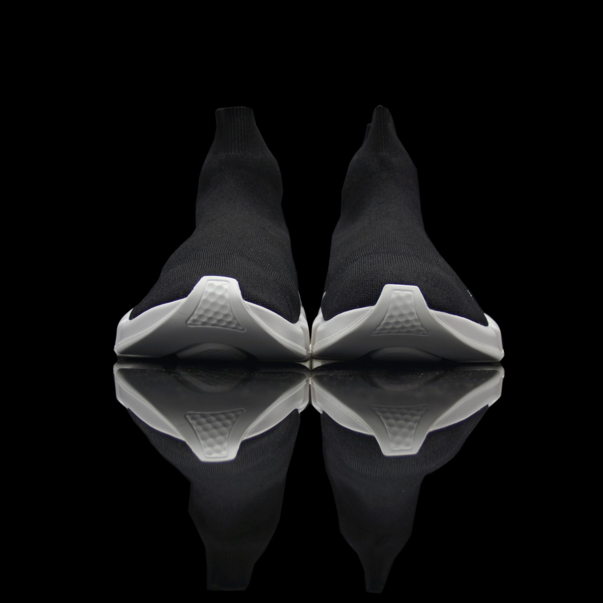 Balenciaga-Speed Knit-Product Code: 483502 W05G0 1000 Colour: Noir - Black White Limited Stock Material: Textile Sock, Rubber Sole Balenciaga Speed Knit Sock Racer Mid sneakers-fabriqe.com