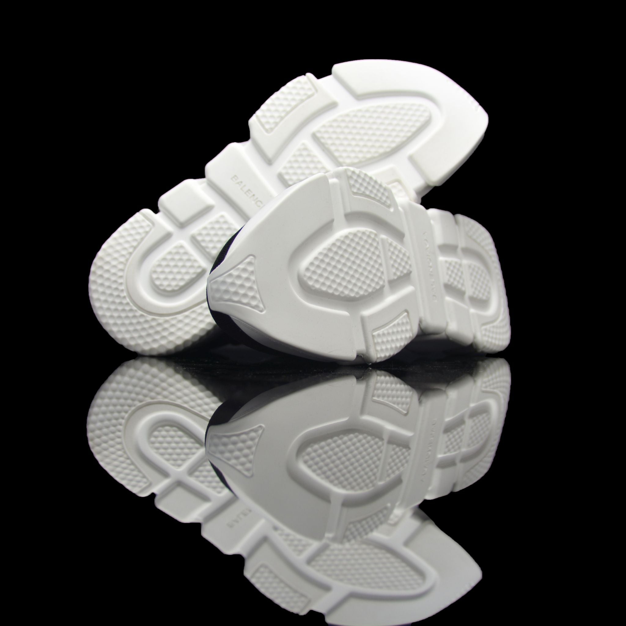 Balenciaga-Speed Knit-Product Code: 483502 W05G0 1000 Colour: Noir - Black White Limited Stock Material: Textile Sock, Rubber Sole Balenciaga Speed Knit Sock Racer Mid sneakers-fabriqe.com