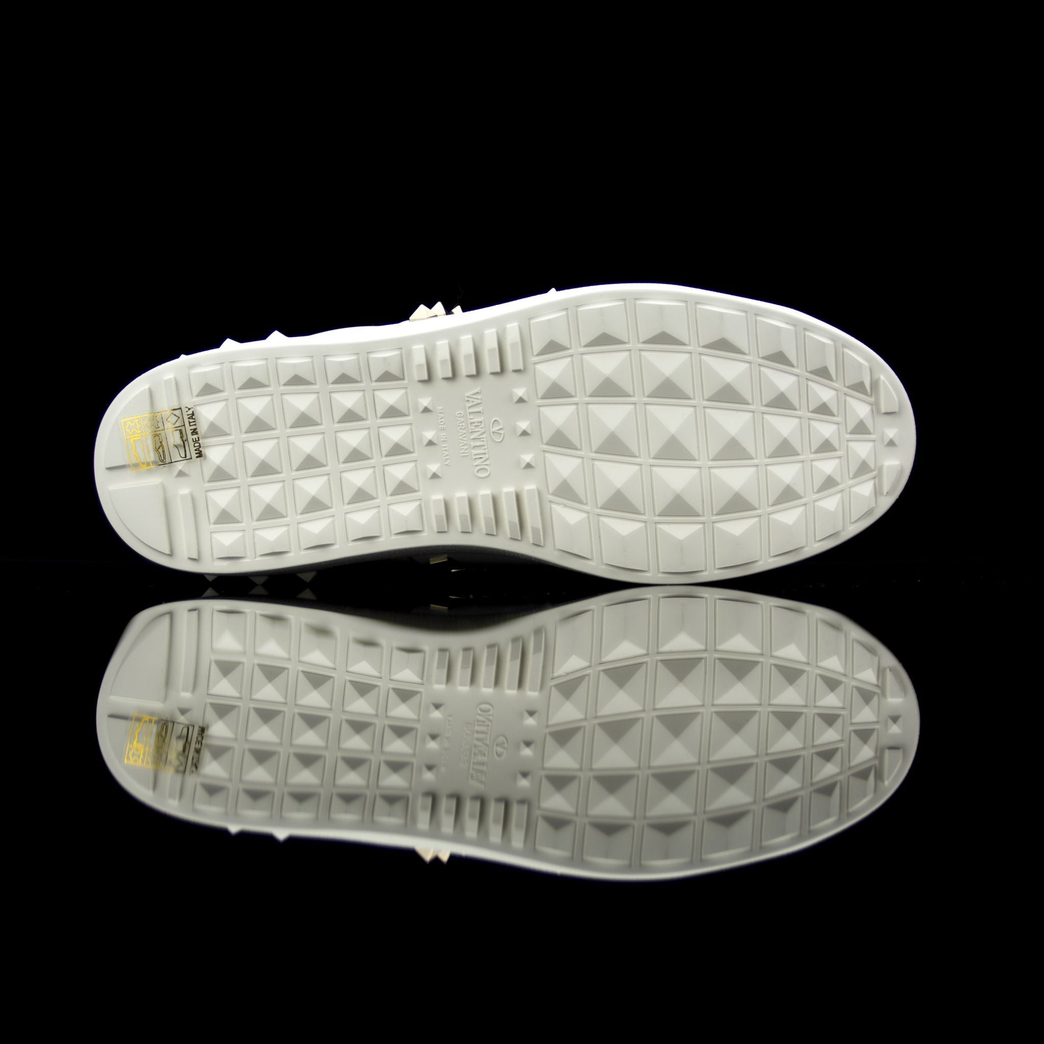 Valentino-Rockstud Sneakers-White leather Silver Rockstuds, leather linings, rubber soles Lace-up Come with dust bags Made in Italy Rockstud Untitled low by Valentino is a piece of intricate design. A luxury statement crafted in white leather and studded