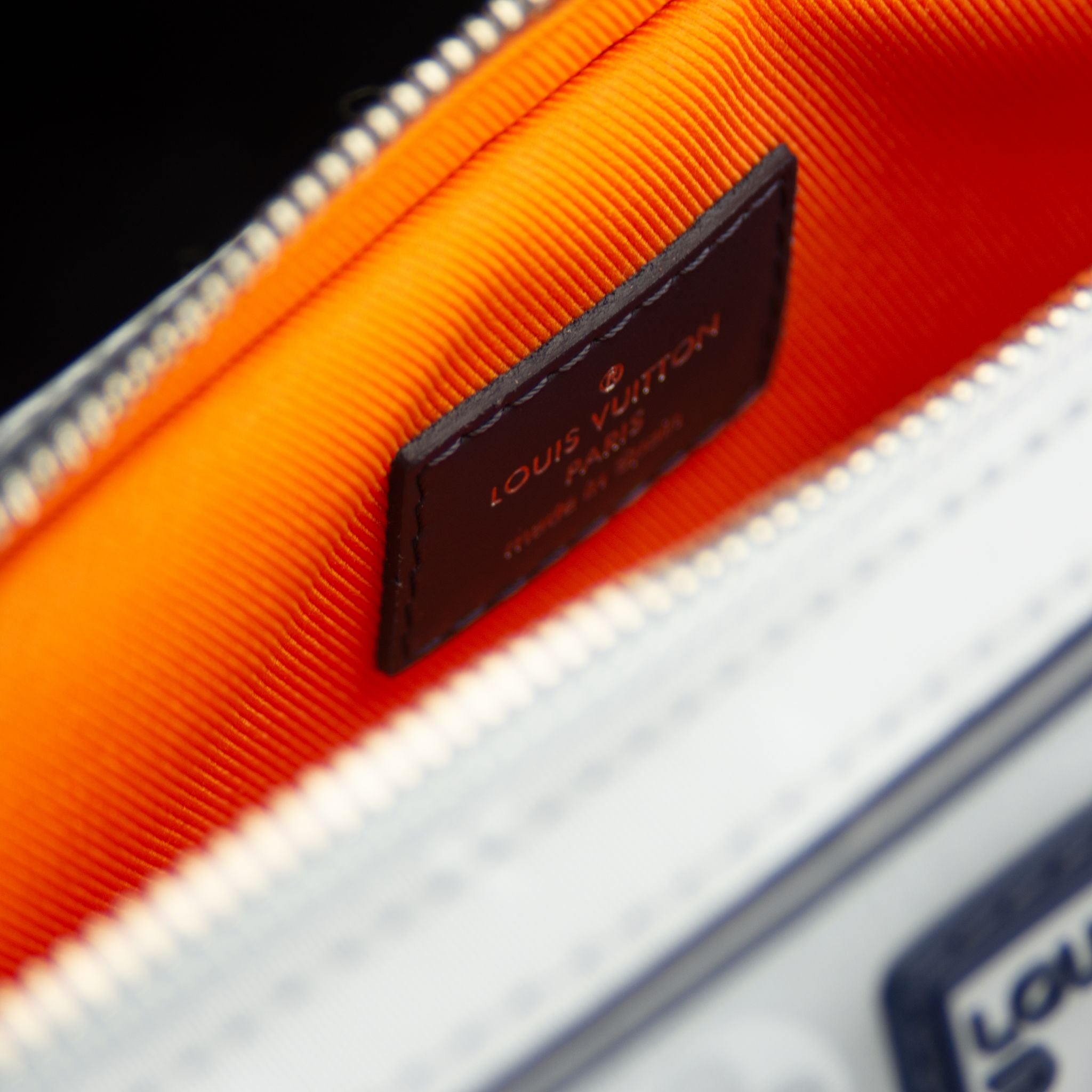 Louis Vuitton-Alpha Satellite Monogram Messenger-fabriqe.com