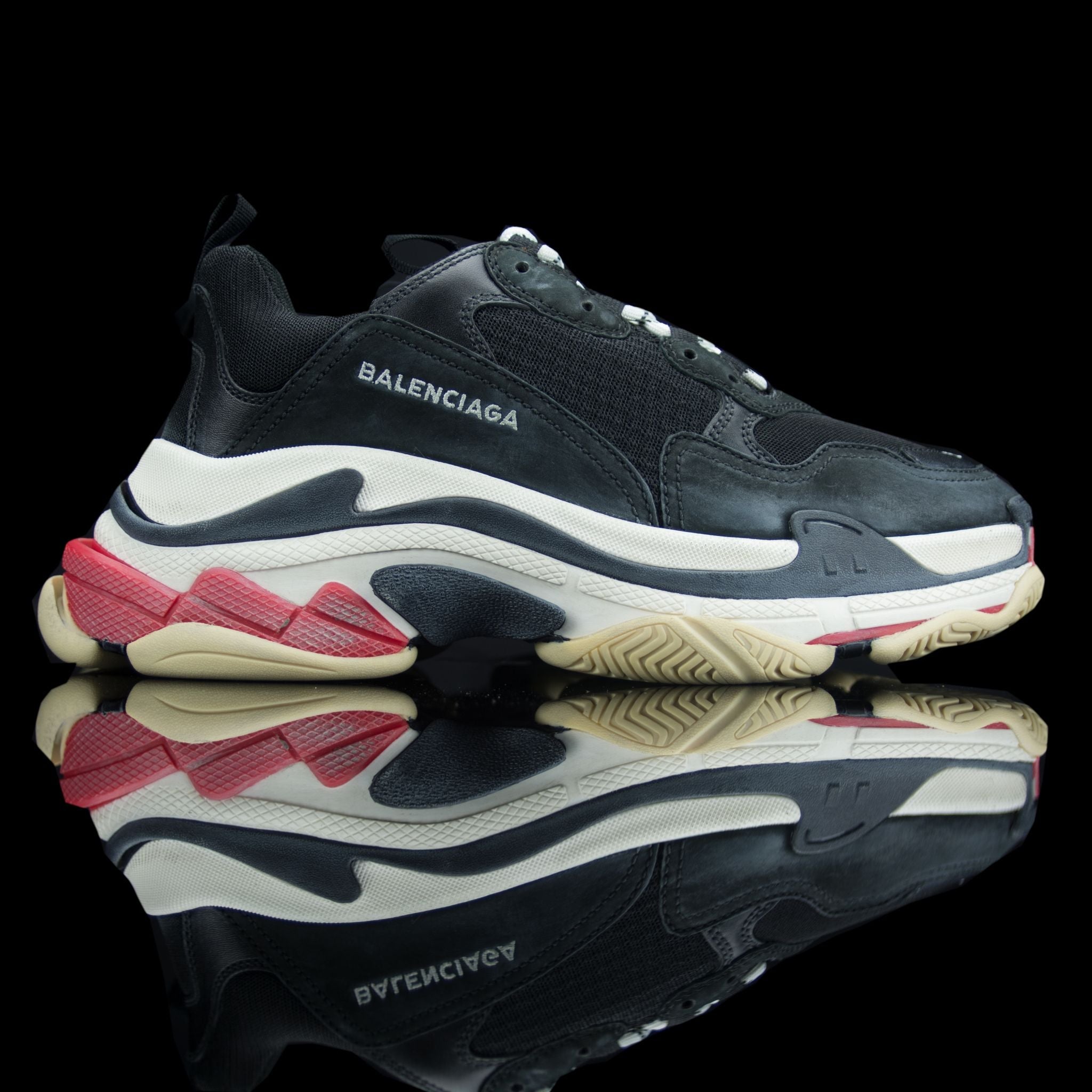 Balenciaga-Triple S-Pre Order Duration (3-5 Working Days) Product Code: 512175 W0901 1259 Colour: Black Red – "Bred" Limited Stock Material: Nubuck, Mesh, Rubber Sole-fabriqe.com