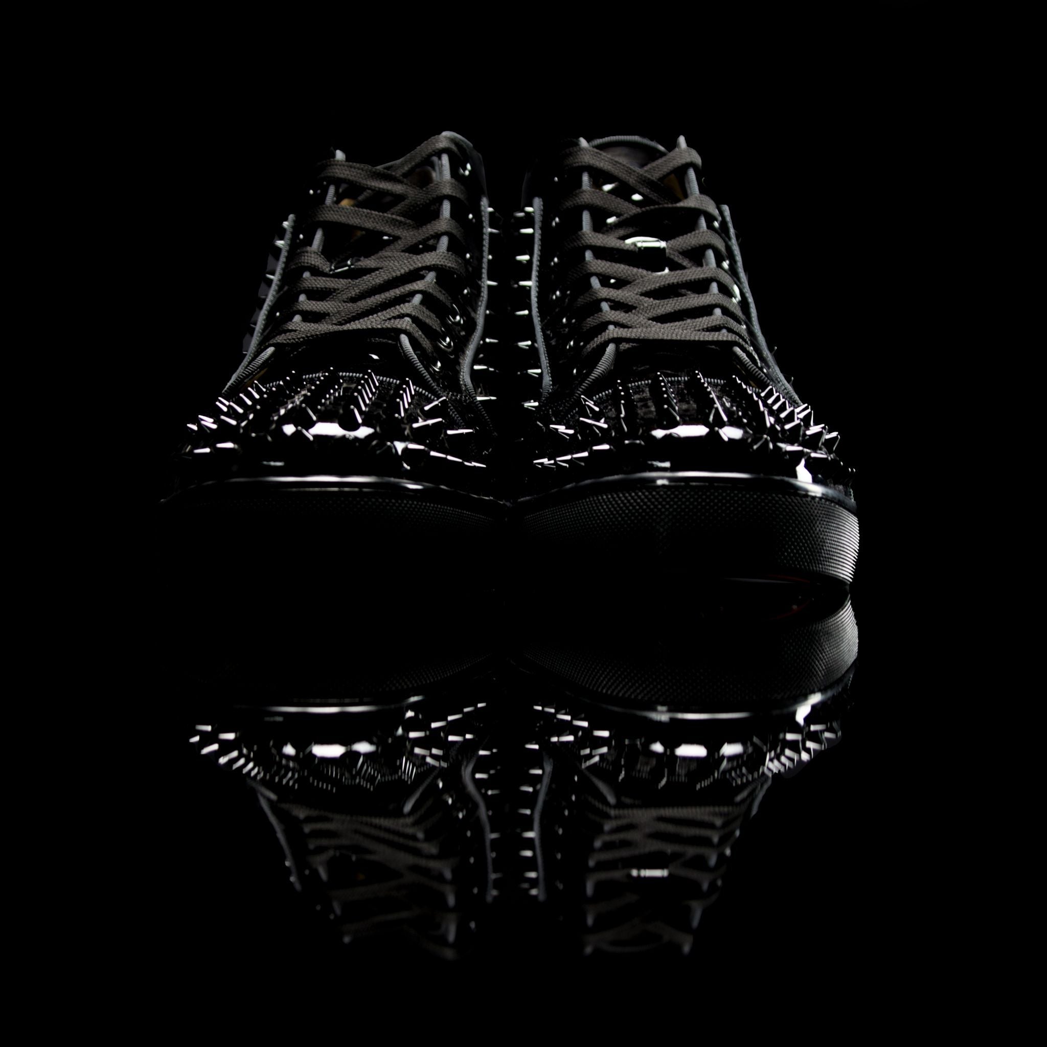 Christian Louboutin-Louis Flat-Colour: Black Patent 2014 Release, Discontinued Material: Leather Patent-fabriqe.com