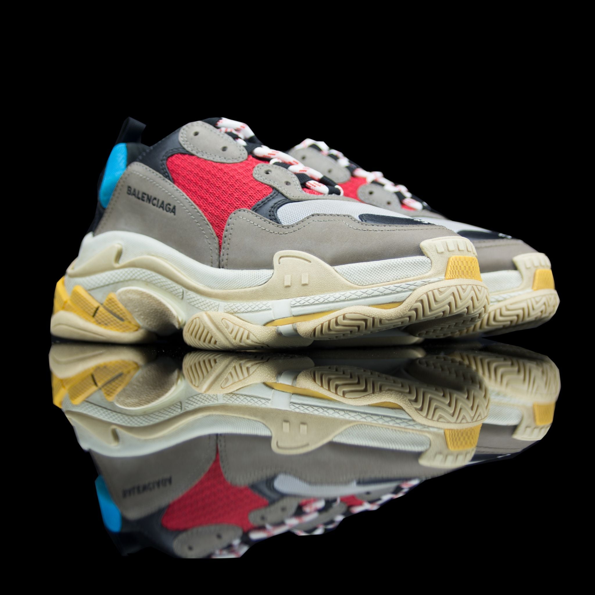 Balenciaga-Triple S-Product Code: 512176 W0901 1000 Colour: Grey, Red, Blue, White – Multi Coloured Limited Stock Material: Nubuck, Mesh, Rubber Sole-fabriqe.com