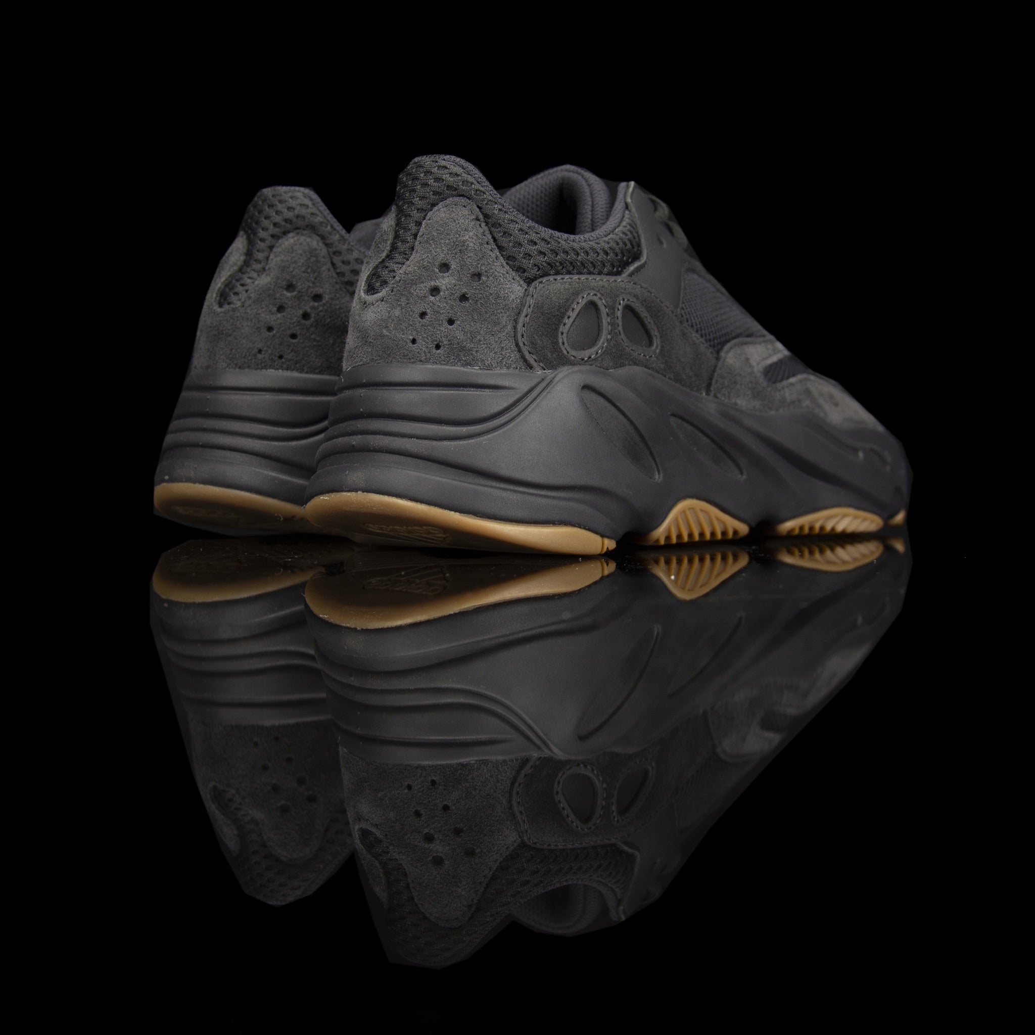 Adidas-Yeezy Boost 700-Product code: FV5304 Colour: Utility Black/Utility Black/Utility Black Year of release: 2019-fabriqe.com