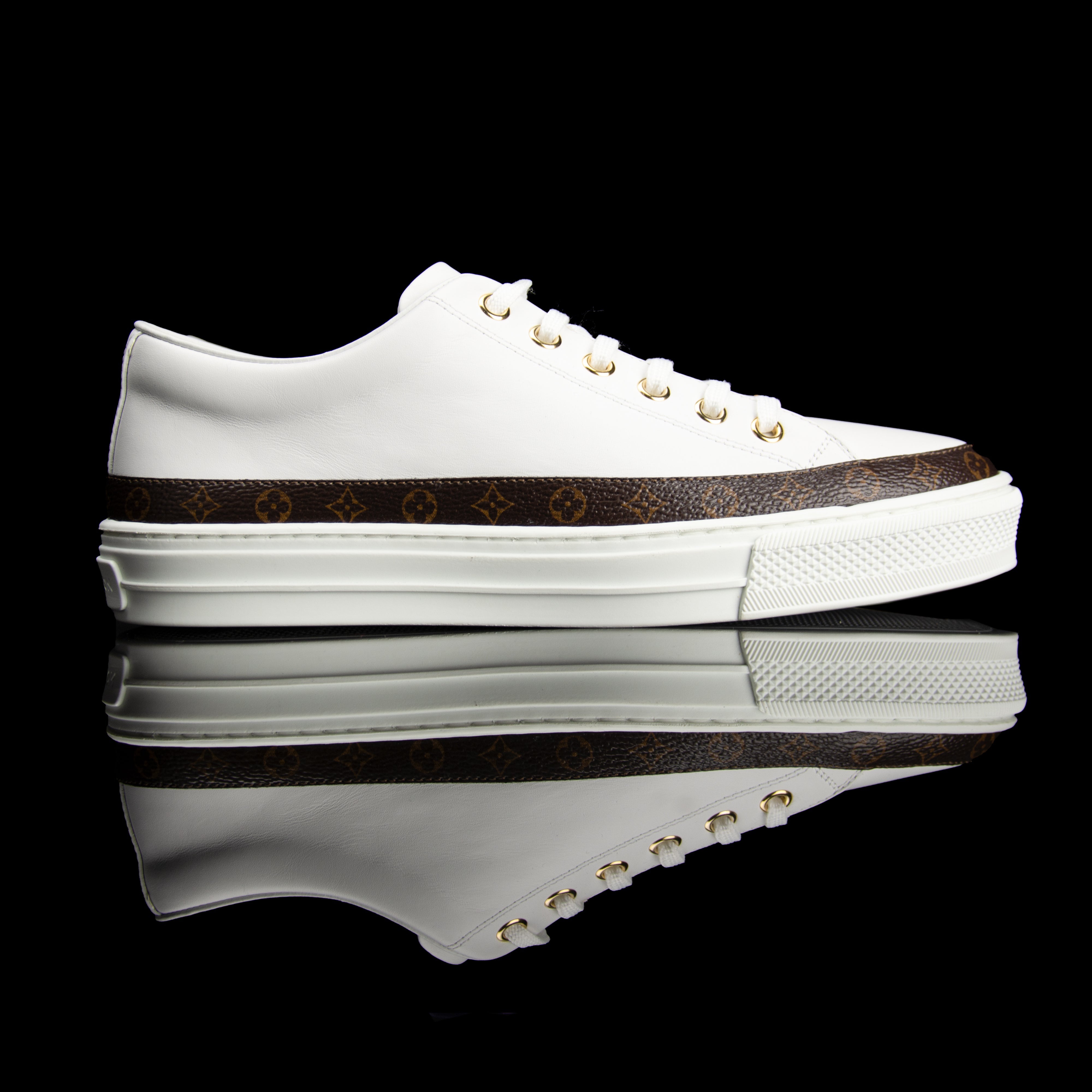 Louis Vuitton-Stellar Sneakers-Calf leather and patent Monogram canvas White Rubber outsole Made in Italy-fabriqe.com