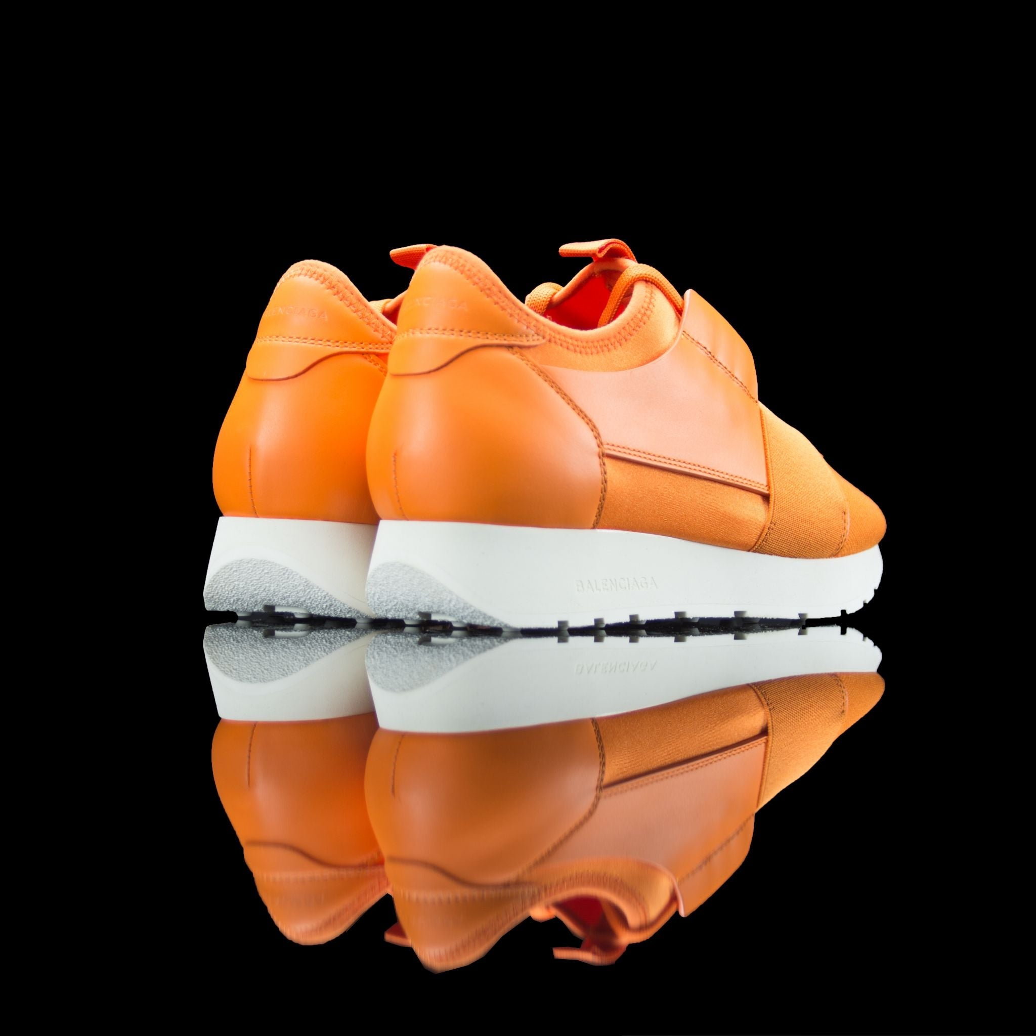 Balenciaga-Runner-Product Code: 468045 W05G1 7500 Colour: Orange White 2017 Release Material: Leather, Mesh Women Balenciaga Runners Leather Mesh Orange is a perfect way to give you an uptrend look. Designed in poppy orange leather mesh and set up on boun