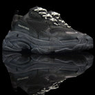 Balenciaga-Triple S-Product Code: 512176 W09O1 1000 Colour: Noir – Black Limited Stock Material: Nubuck, Mesh, Rubber Sole-fabriqe.com