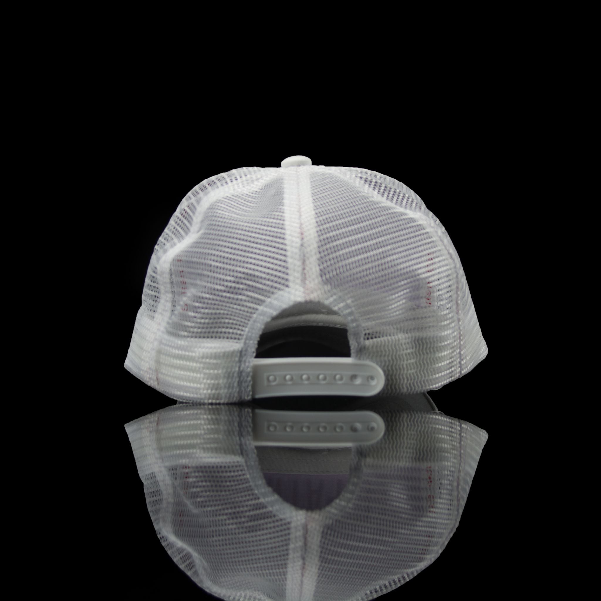Sultan Est-Cap-London (Arabic) One Size Fits All White Red-fabriqe.com