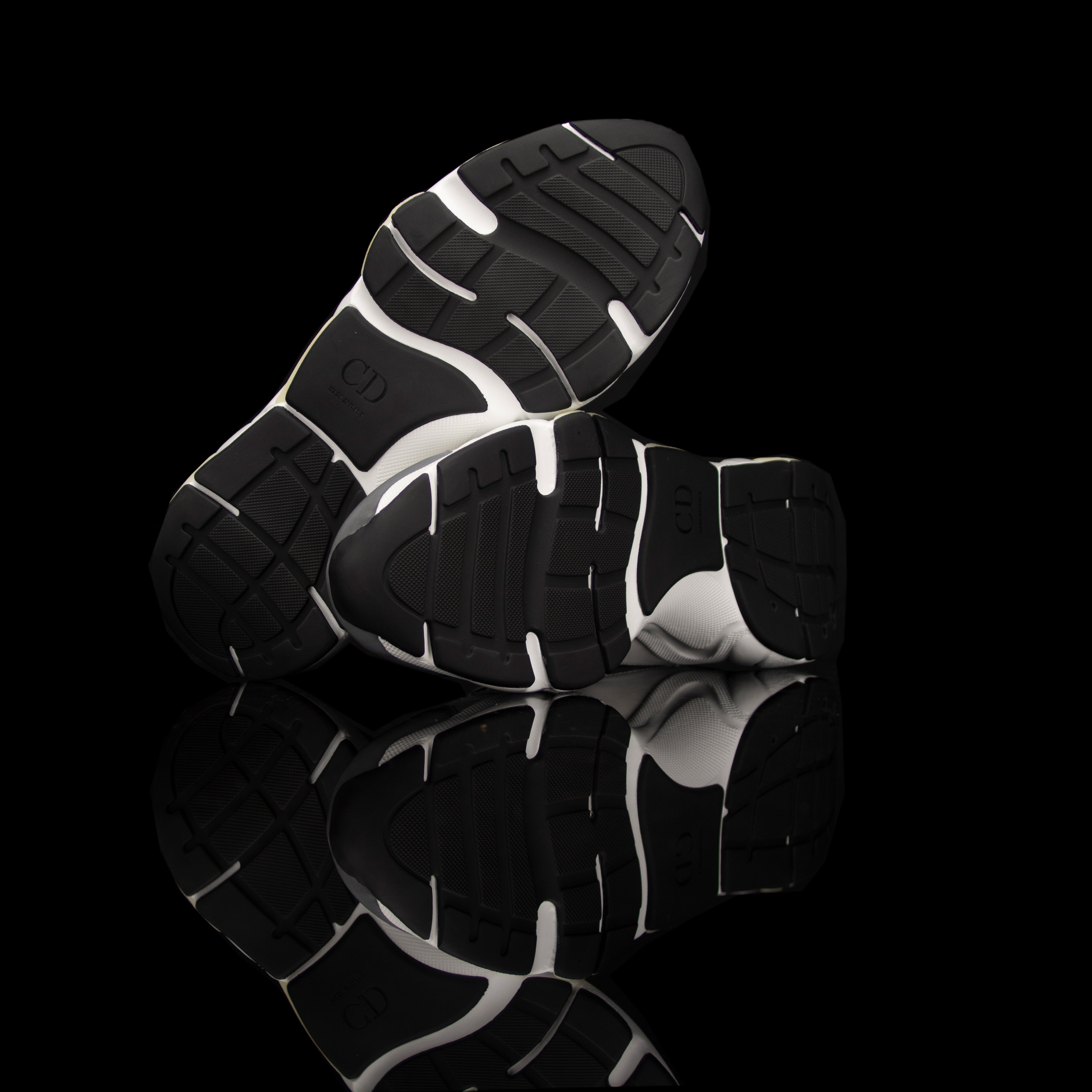 Dior Homme-B22 Sneakers-White technical knit and white calfskin Reflective Material on toe White cotton laces White nylon lining Black nylon pull tab Black rubber sole, textured “Dior Homme” logo “Welded” construction-fabriqe.com