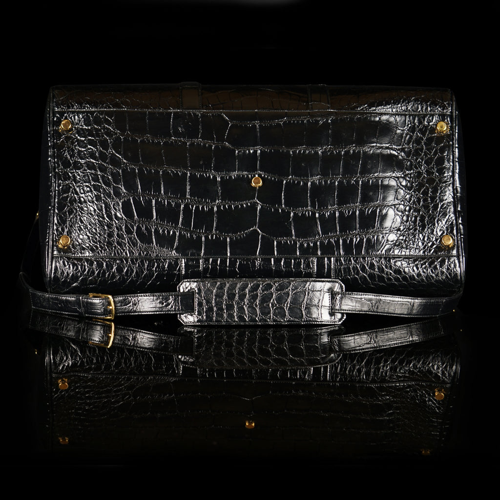 Tom Ford-Duffle-BK LARGE ALLIGATOR-Upper: Alligator Hardware: Brass Measures: 60 x 29 x 30 cm Lightweight Version of the Iconic Style New Detachable Shoulder Strap Buckles Inner Zip Pocket Made in Italy Crafted of Luxurious Alligator Tom Ford brings you L