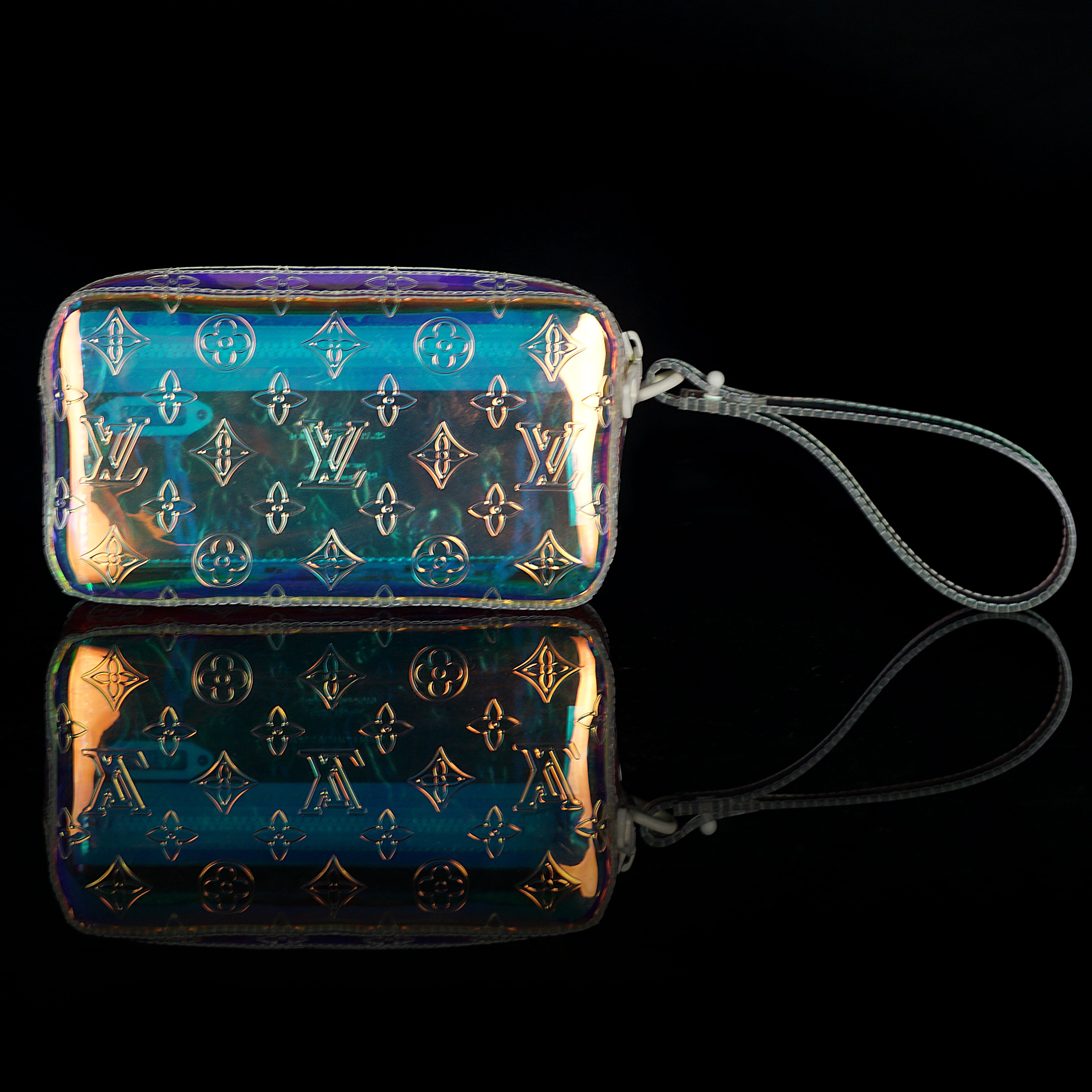 W2C) Virgil Abloh X Louis Vuitton Prism Pochette Volga / Monogram Prism  Soft Trunk Bag : r/RepladiesDesigner