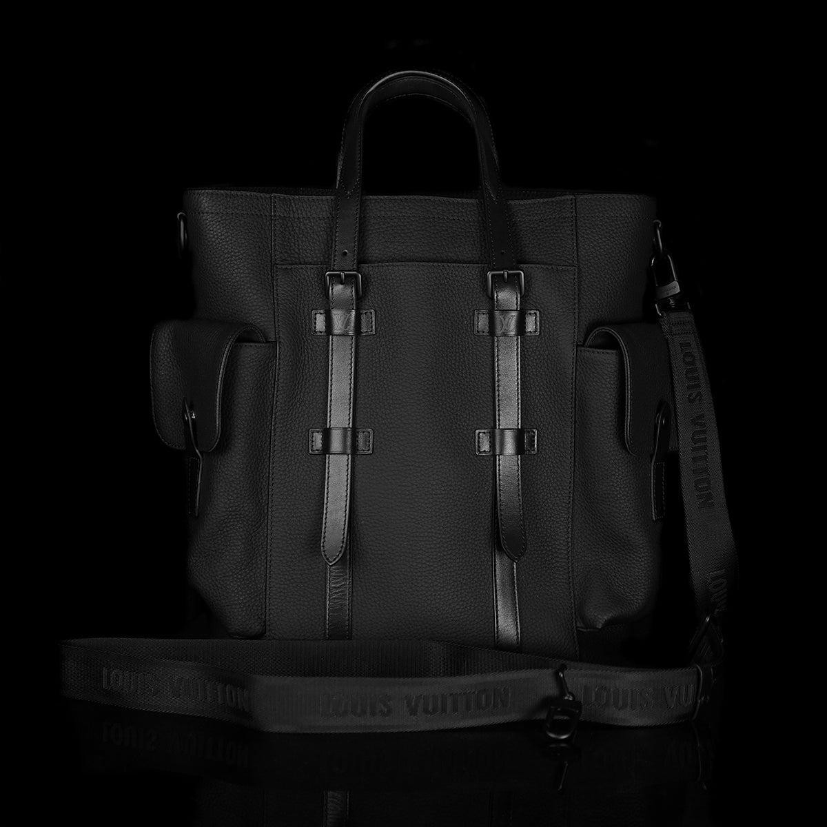 Louis Vuitton LV Christopher Tote leather new White ref.979336 - Joli Closet