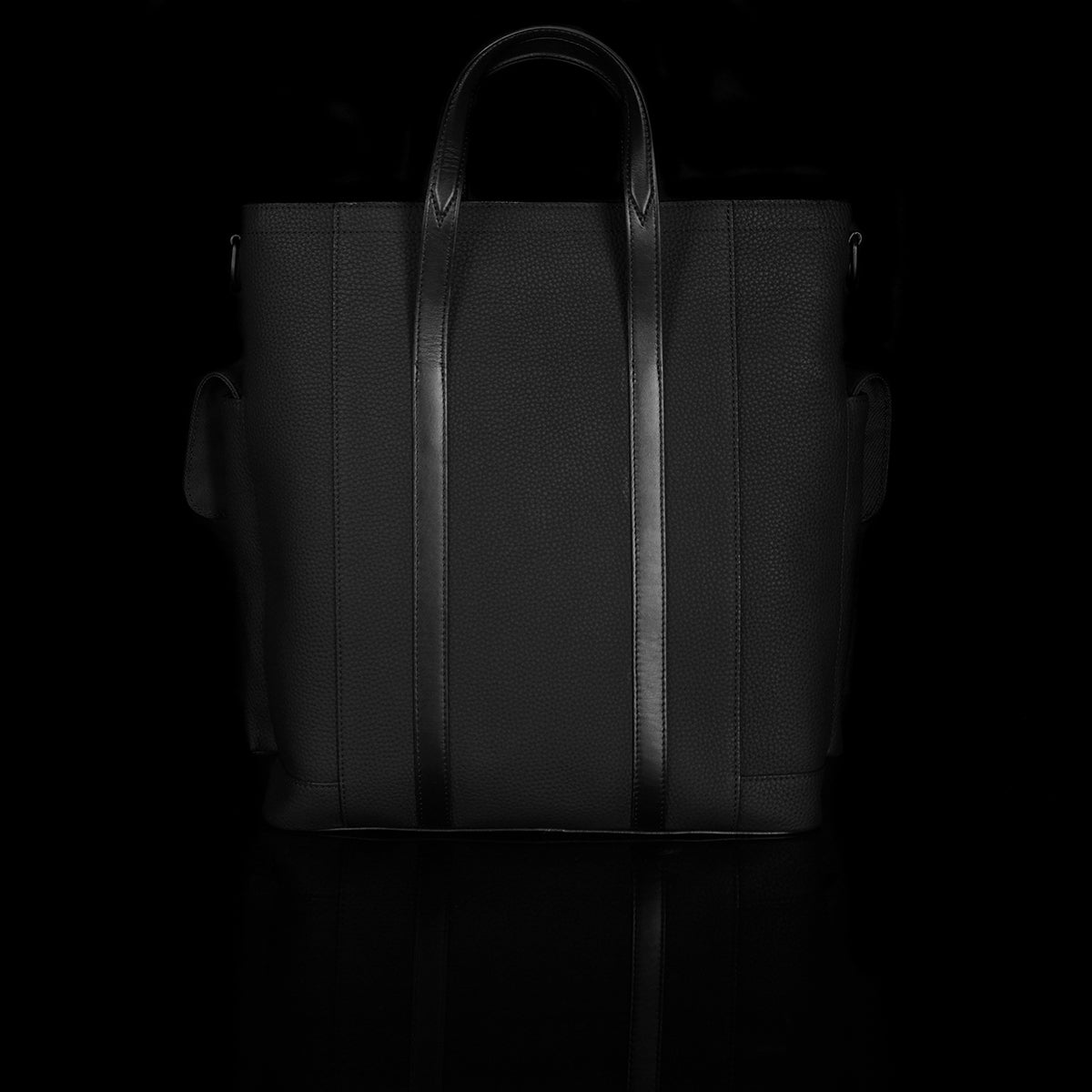 Louis Vuitton Christopher Tote (SHG-qYPc9b) – LuxeDH