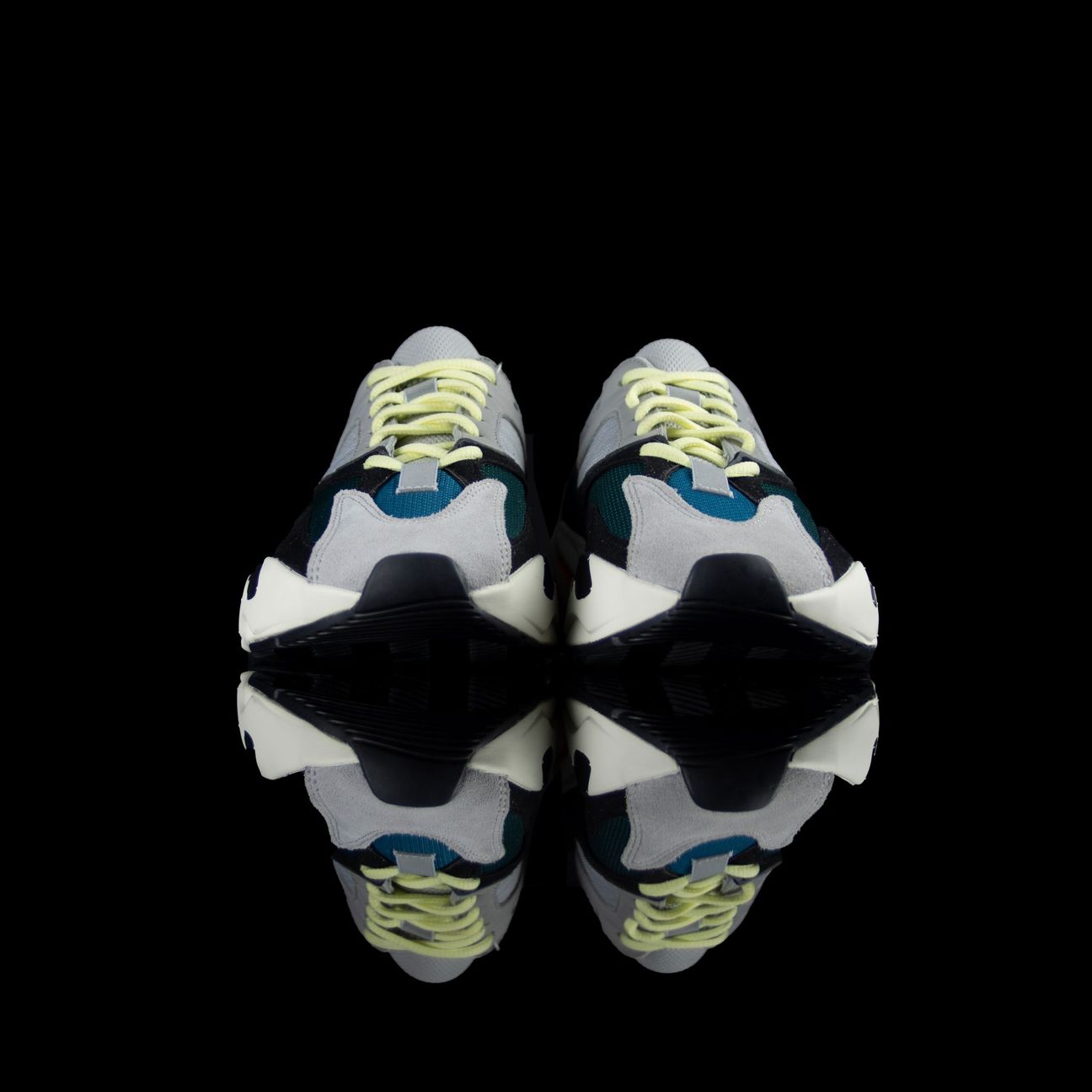 Adidas-Yeezy Boost 700-Product code: B75571 Colour: Solid Grey/Chalk White/Core Black Year of release: 2019-fabriqe.com