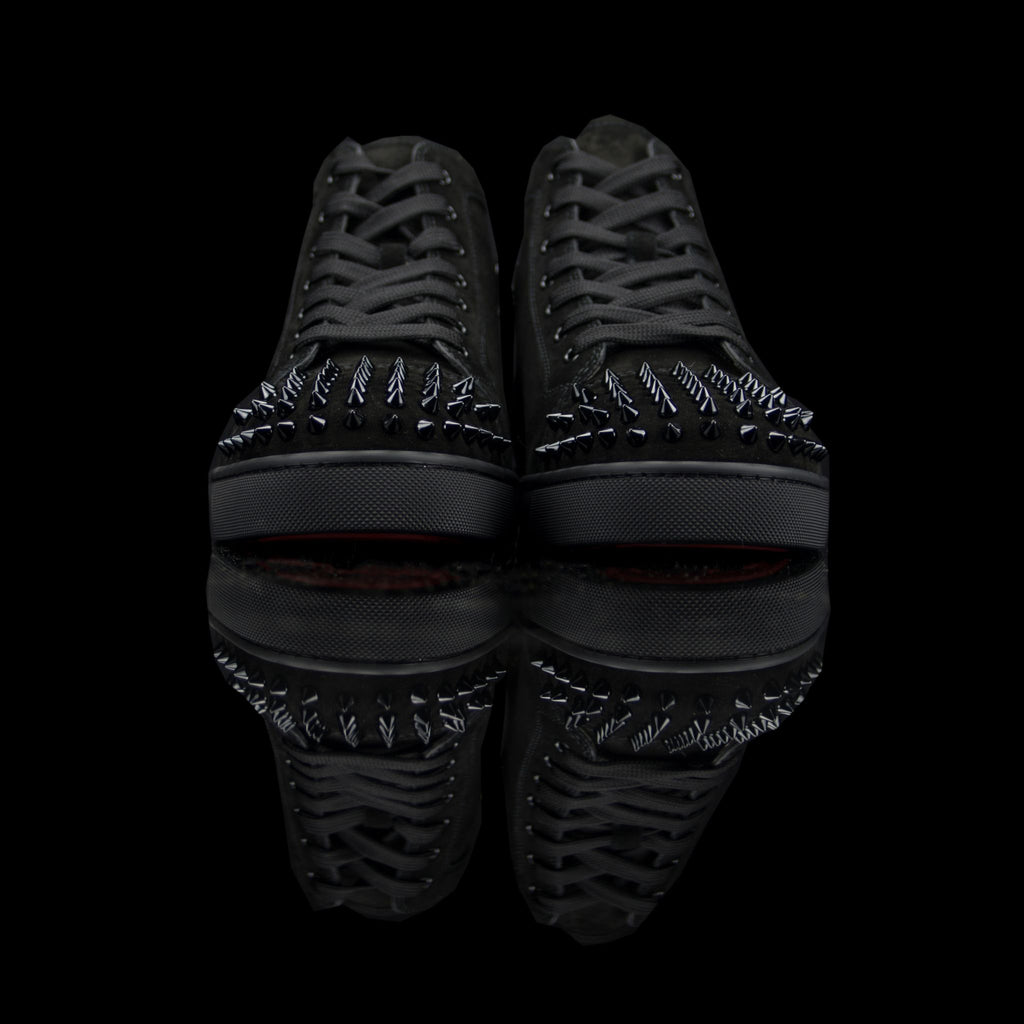 Christian Louboutin-Louis Flat High Spiked Toe-Pre Order Duration (3-5 Working Days) Product: 1140458 Colour: Black/Black Classic Material: Suede, Rubber Sole Mens Christian Louboutin Louis Spikes constructed in Flat Black Suede feature sleek looking spik
