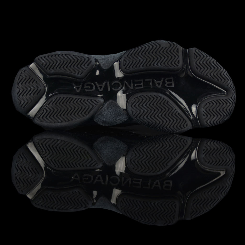 Balenciaga-Triple S-Product Code: 512176 W09O1 1000 Colour: Noir – Black Limited Stock Material: Nubuck, Mesh, Rubber Sole-fabriqe.com