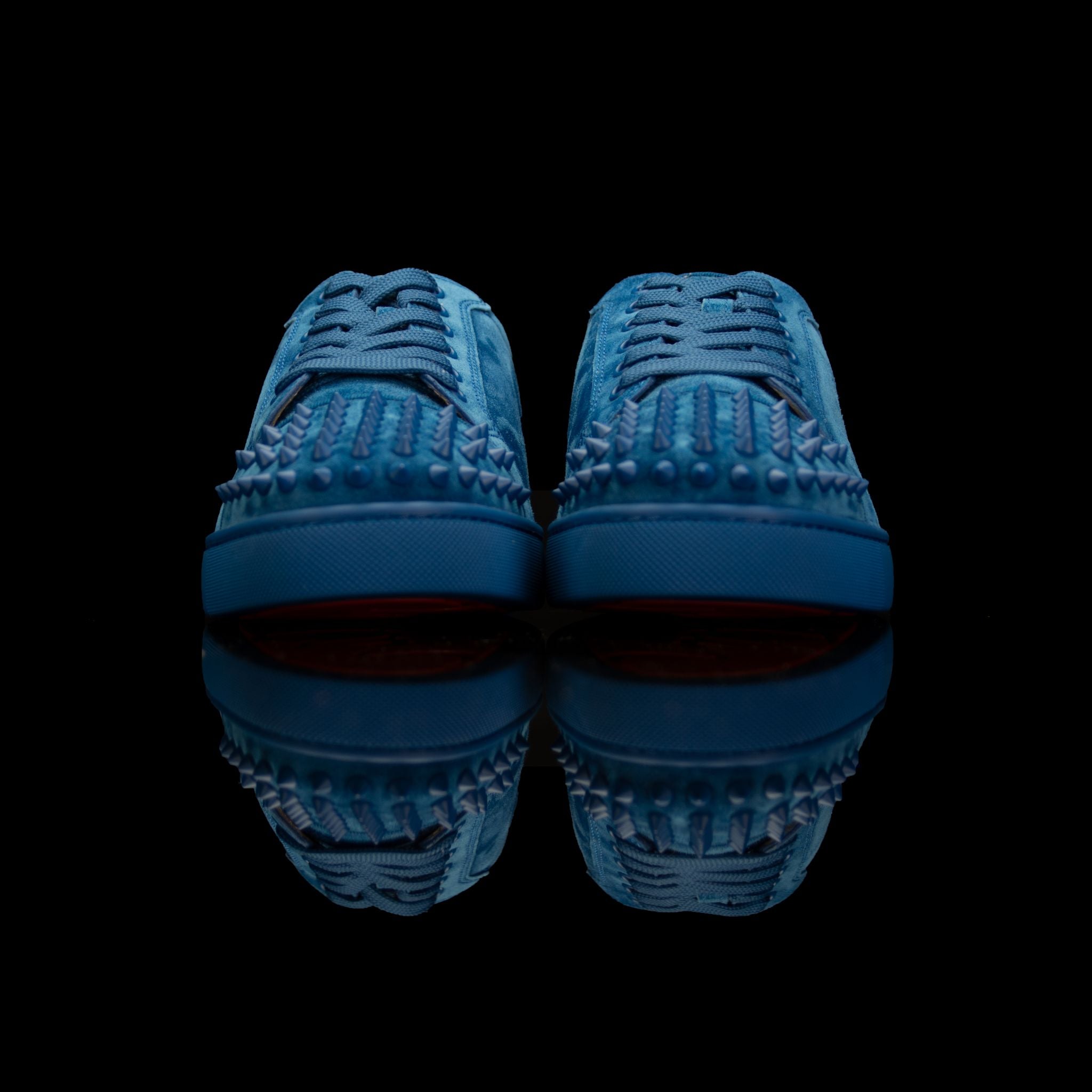 Christian Louboutin-Louis Junior Low Spikes-Pre Order Duration (3-5 Working Days) Product Code: 1180051 Colour: Blue 2018 Release Limited stock Material: Suede Velours, Metal Spikes The 2018 release Christian Louboutin Louis Junior Flat Spikes composed of