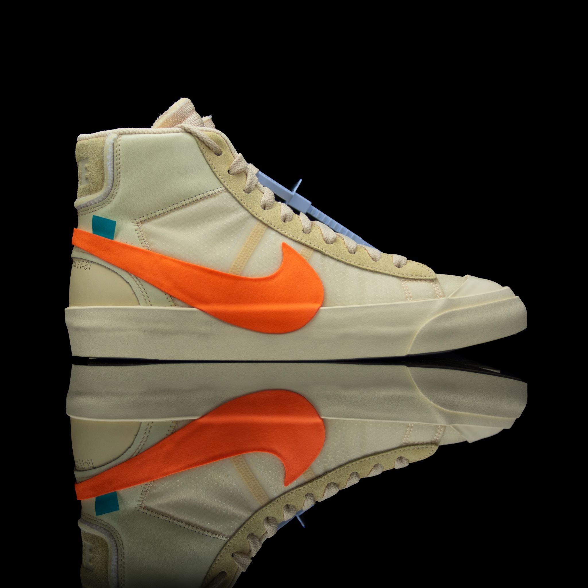 Nike-Blazer Mid-Product code: AA3832-700 Colour: Year of release:-fabriqe.com